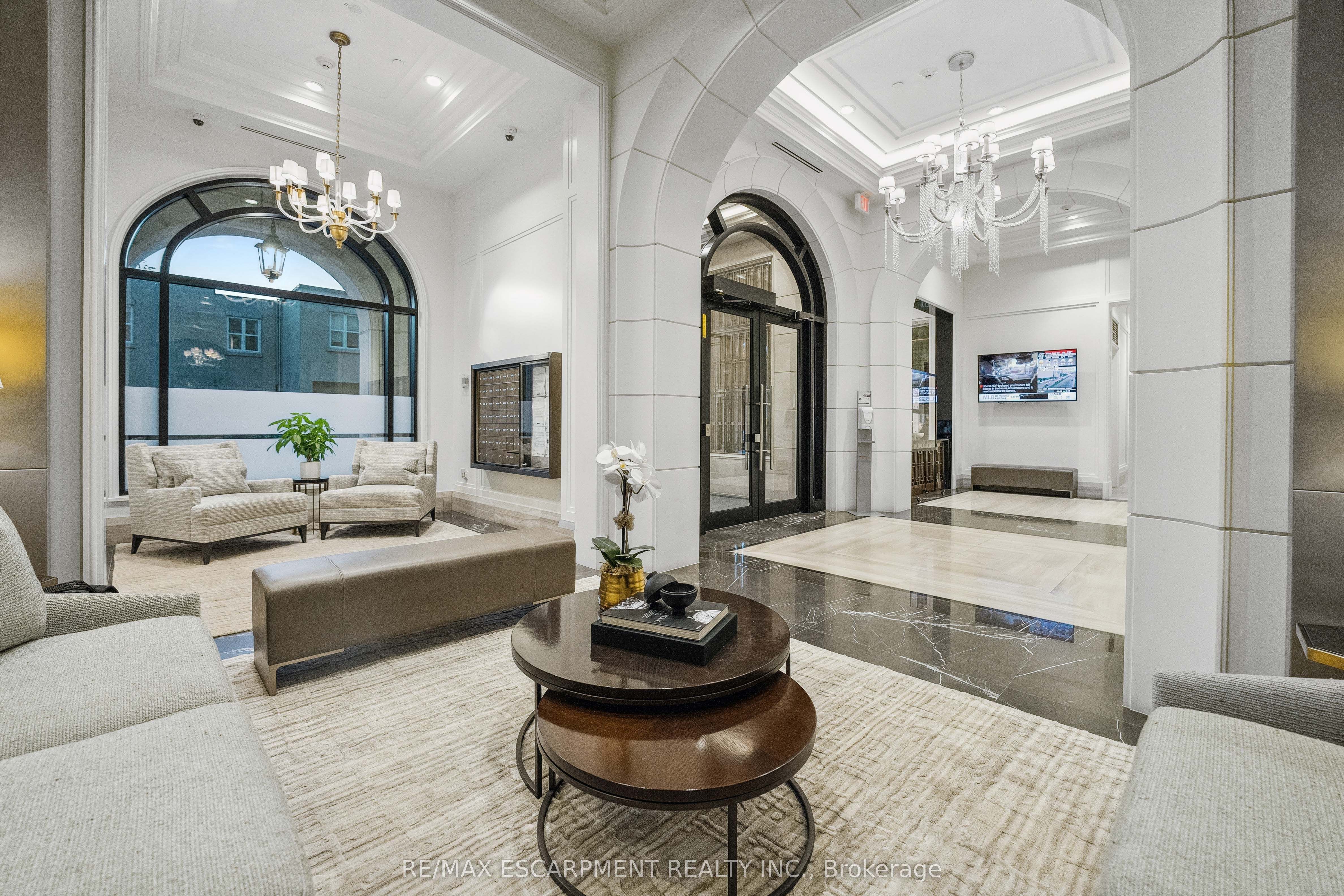 300 Randall Street PH1, Oakville, ON L6J 0G2 photo 5
