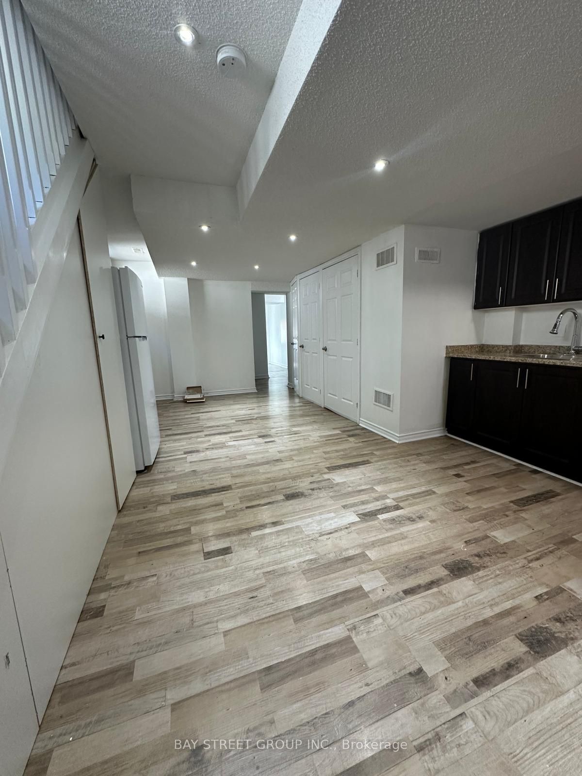 1106 Haig Boulevard, Mississauga, ON L5E 2M5