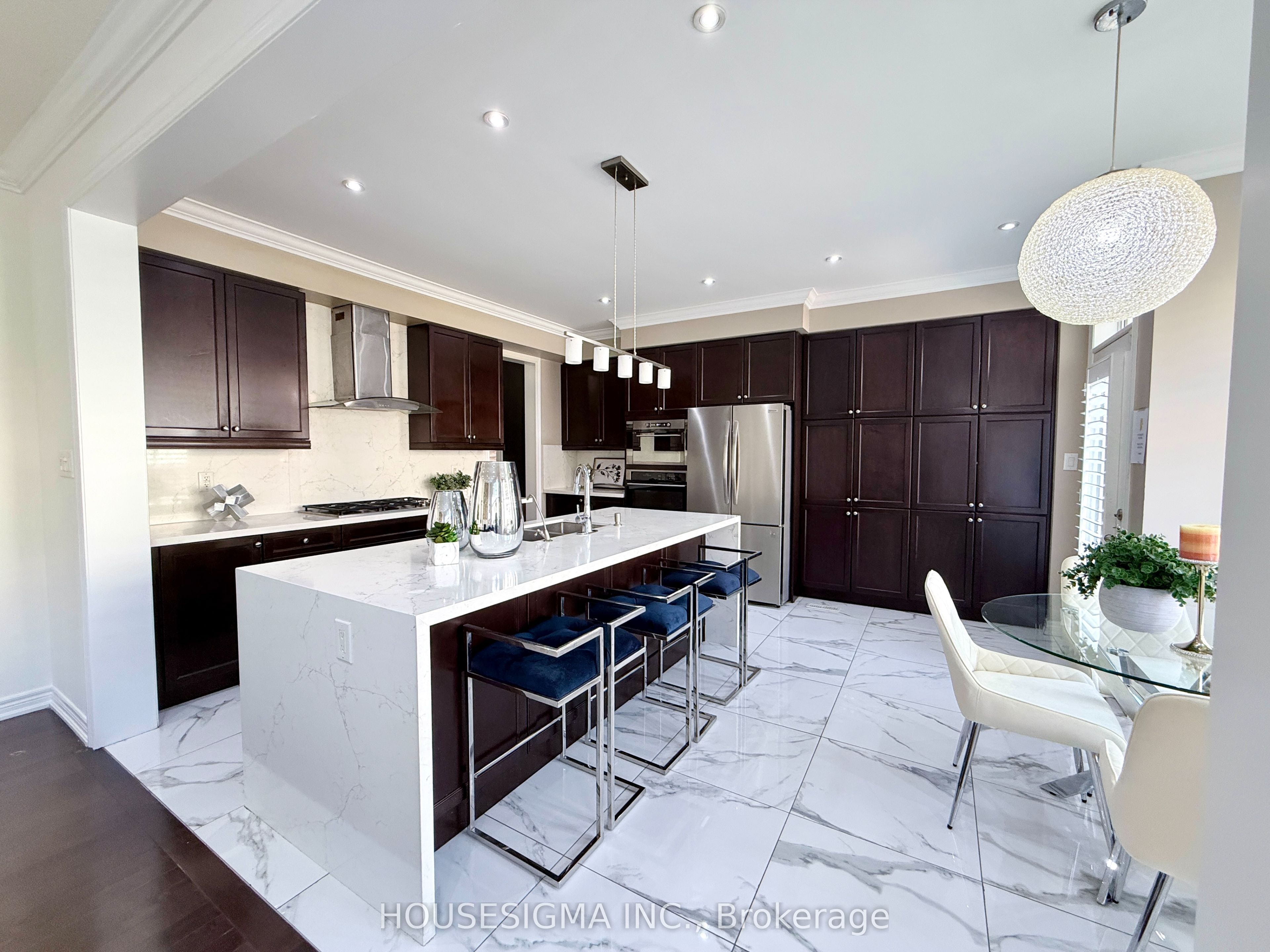 50 Victoriaville Road, Brampton, ON L6X 5J4 photo 2