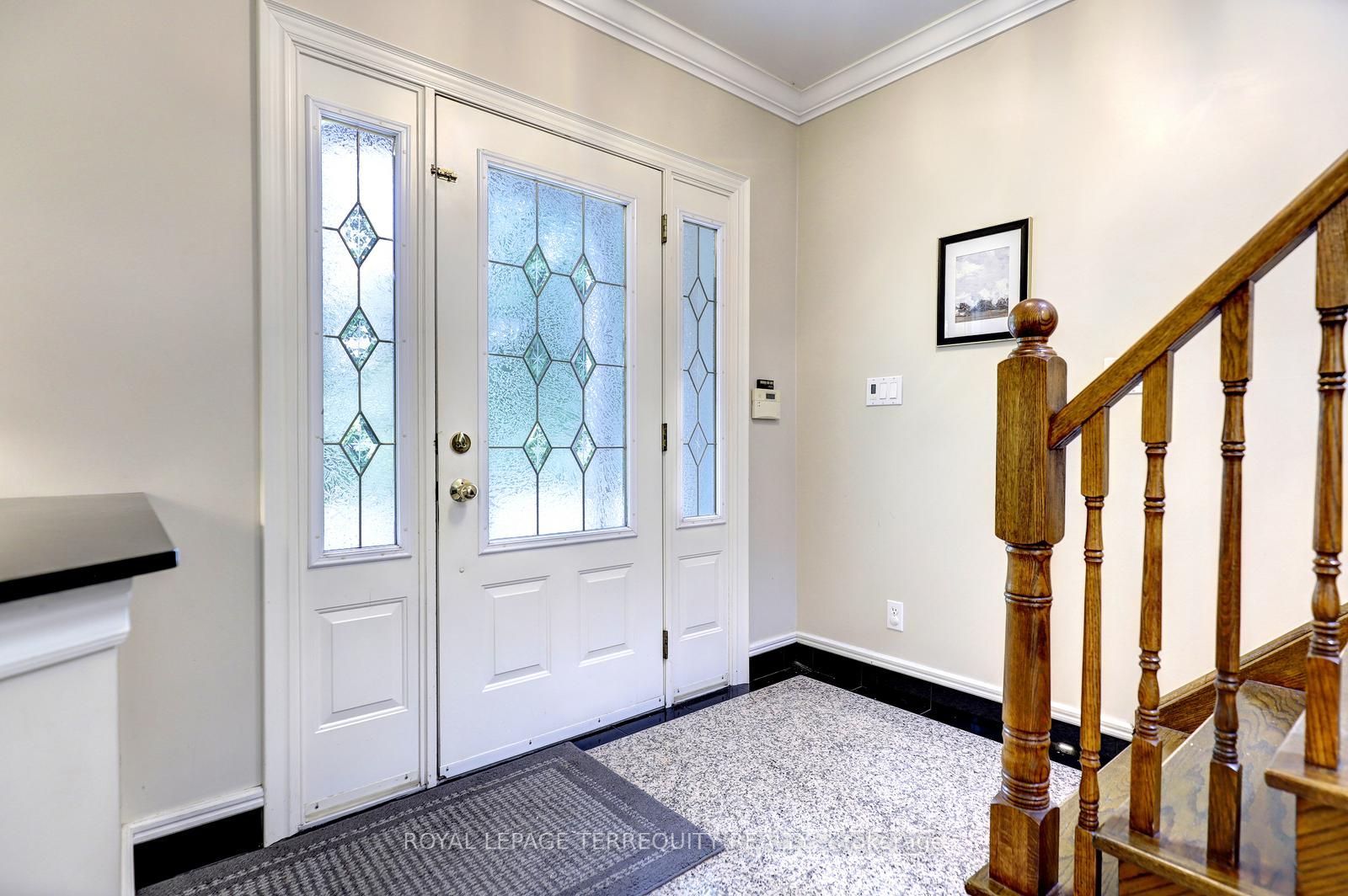 27 Shadwick Drive, Toronto, ON M9R 2V6 photo 5