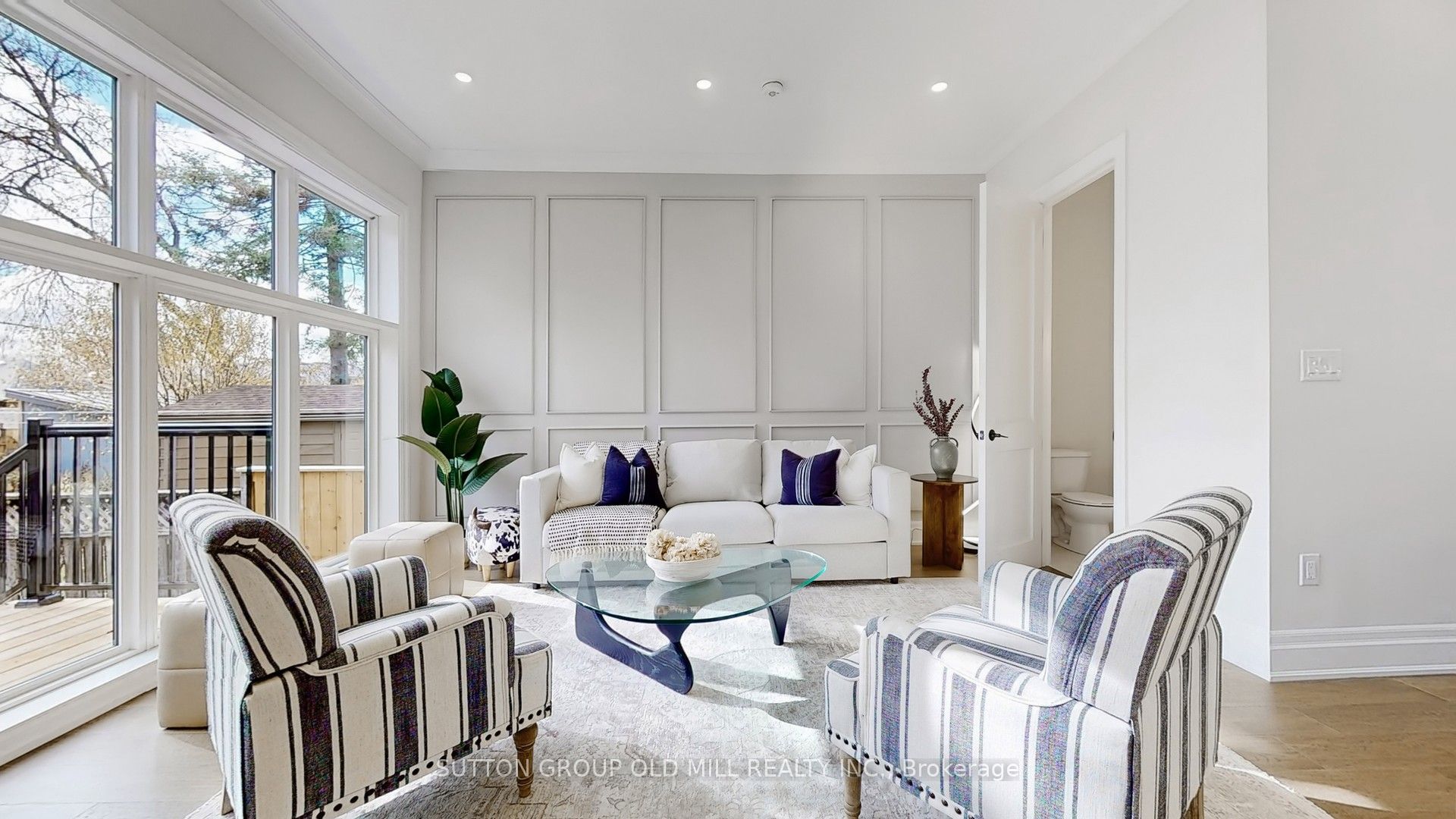 11 Morland Road, Toronto, ON M6S 2M7 photo 3