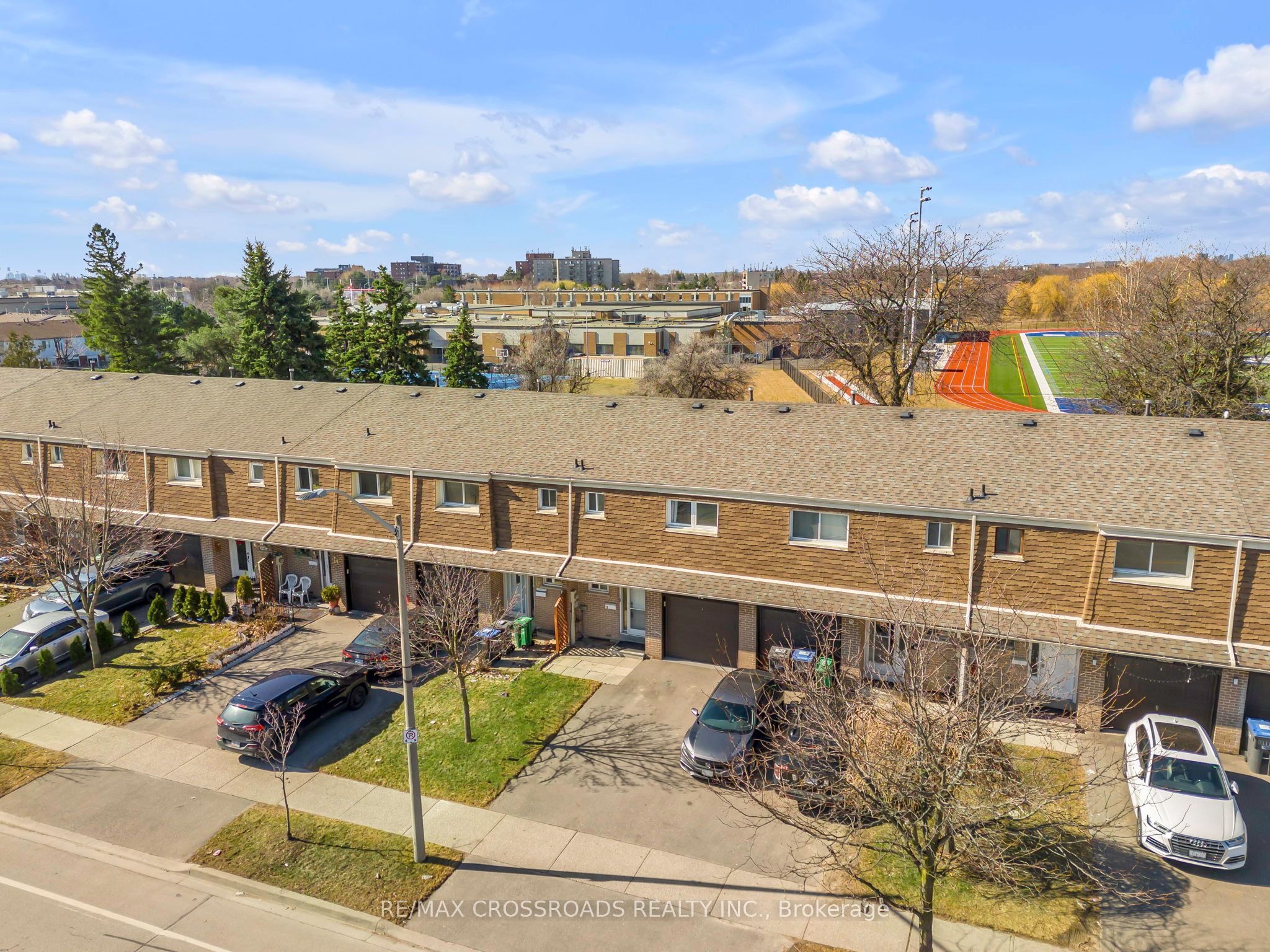 7450 Darcel Avenue 12, Mississauga, ON L4T 2X7 photo 3