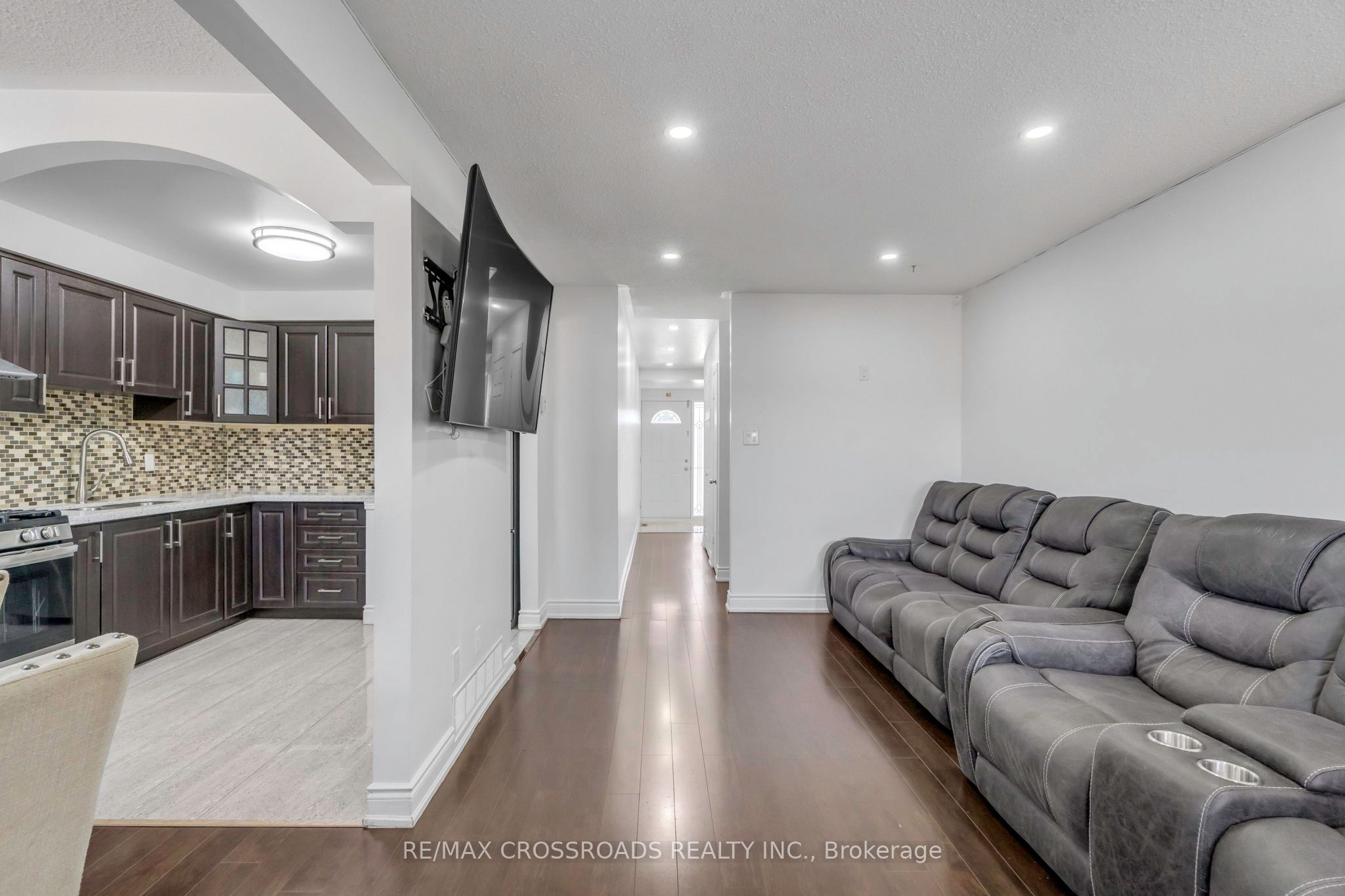 7450 Darcel Avenue 12, Mississauga, ON L4T 2X7 photo 5