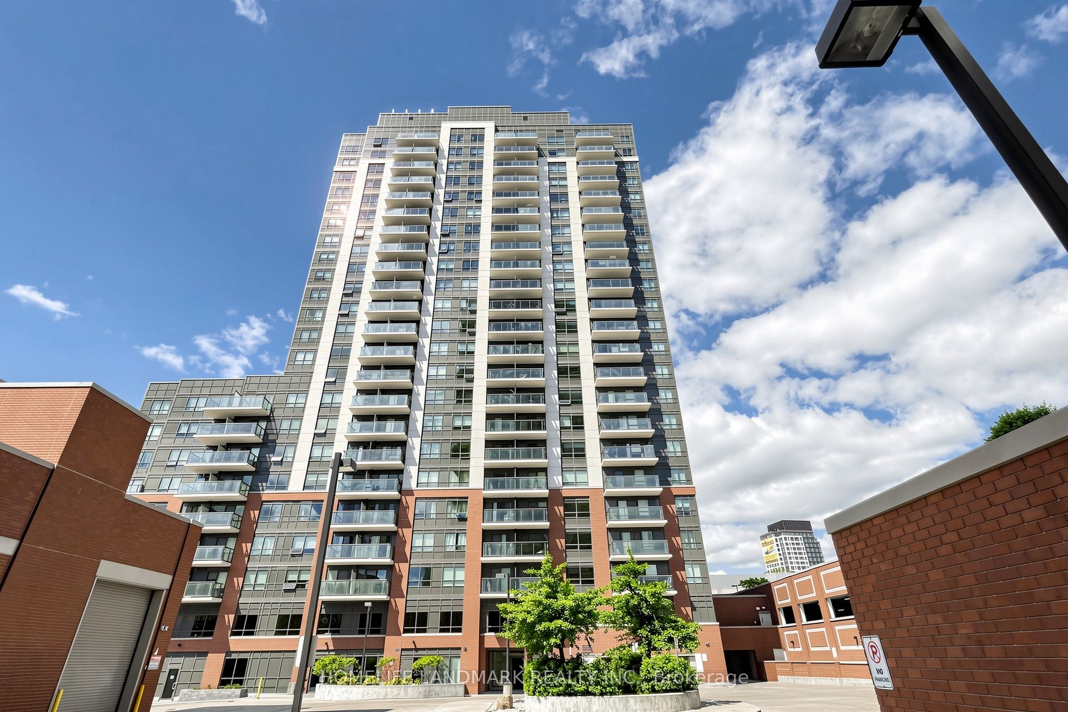 1420 Dupont Street 603, Toronto, ON M6H 0C2