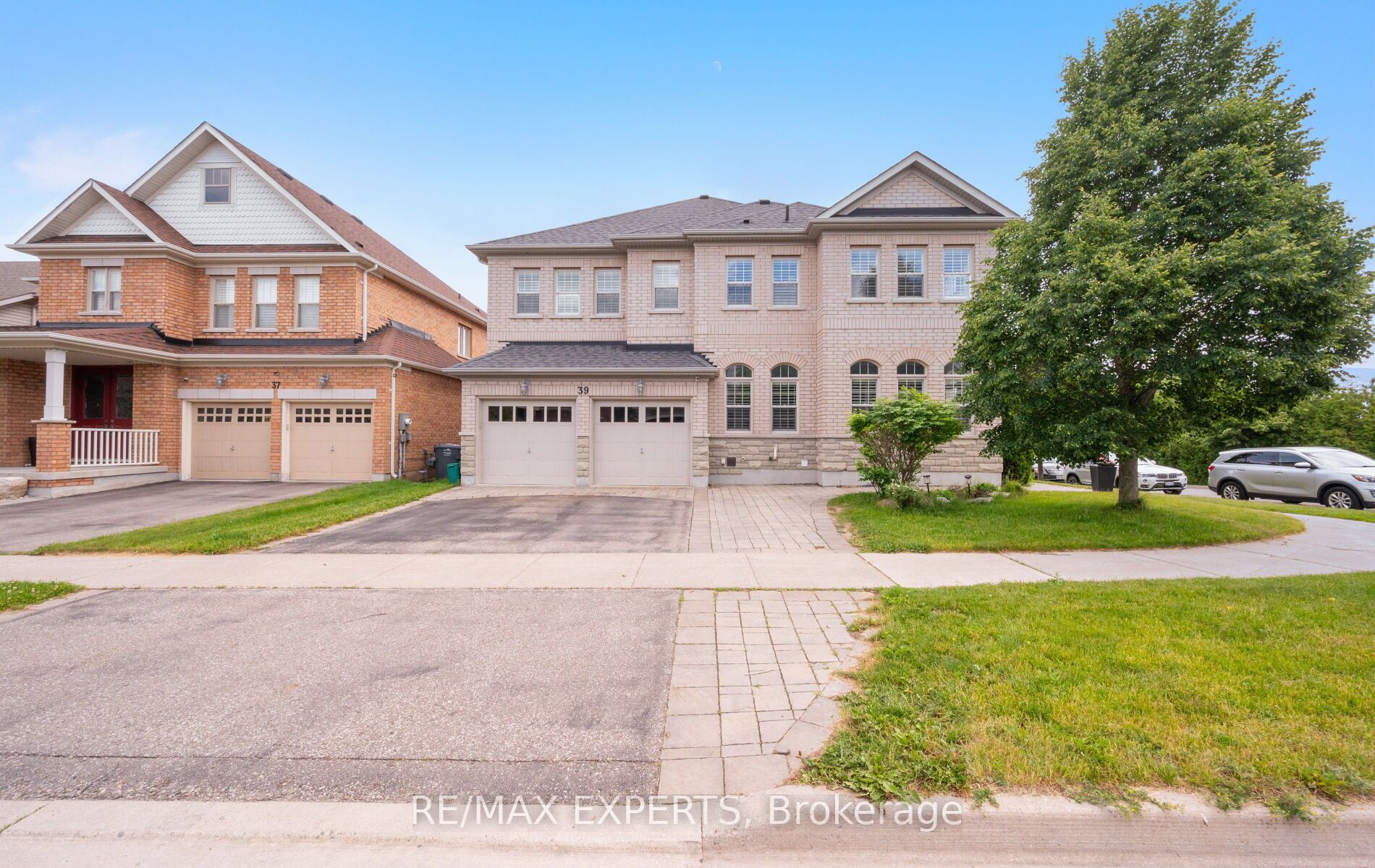 39 Paisley Green Avenue, Caledon, ON L7C 3R9 photo 3