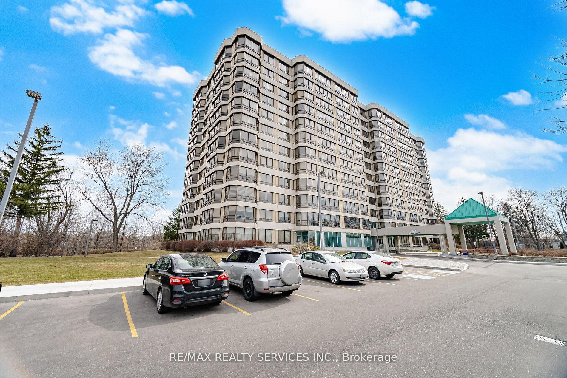 330 Mill Street S 711, Brampton, ON L6Y 3V3 photo 2