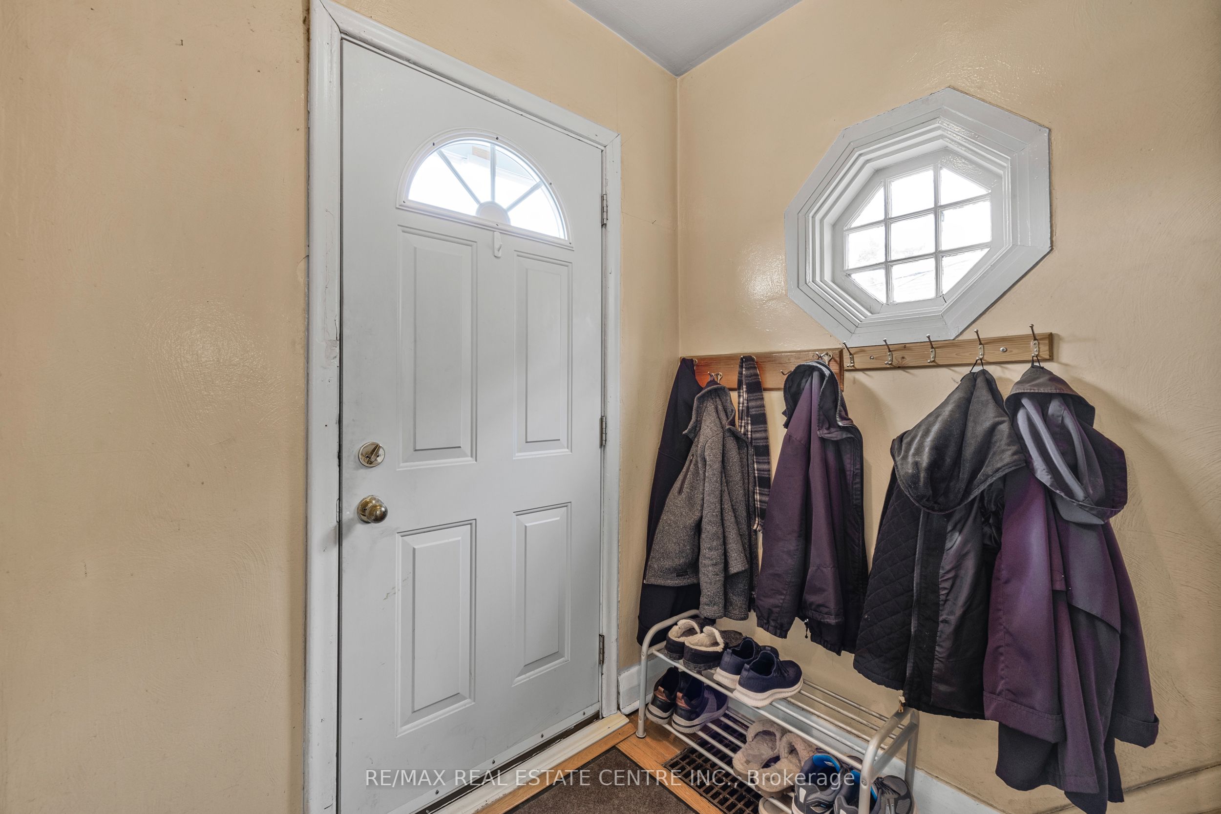 15 Cliff Street, Toronto, ON M6N 4L7 photo 5