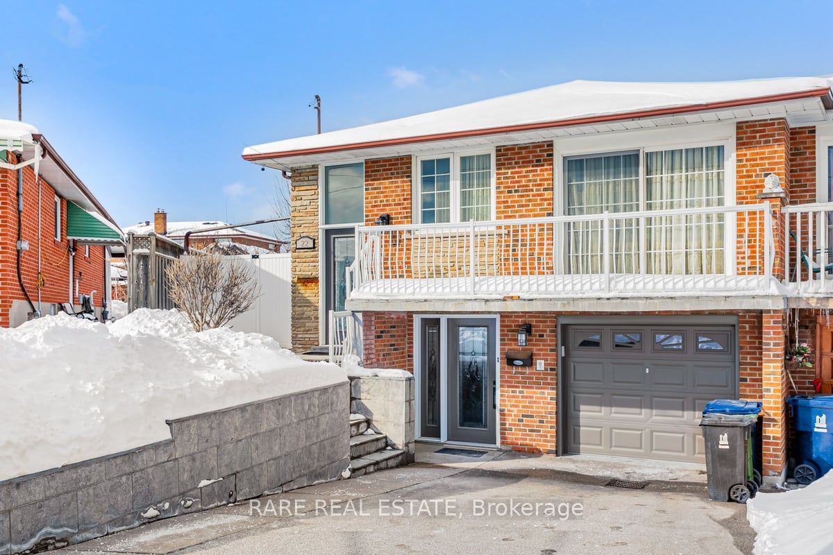 22 Bamford Crescent, Toronto, ON M3N 1T8
