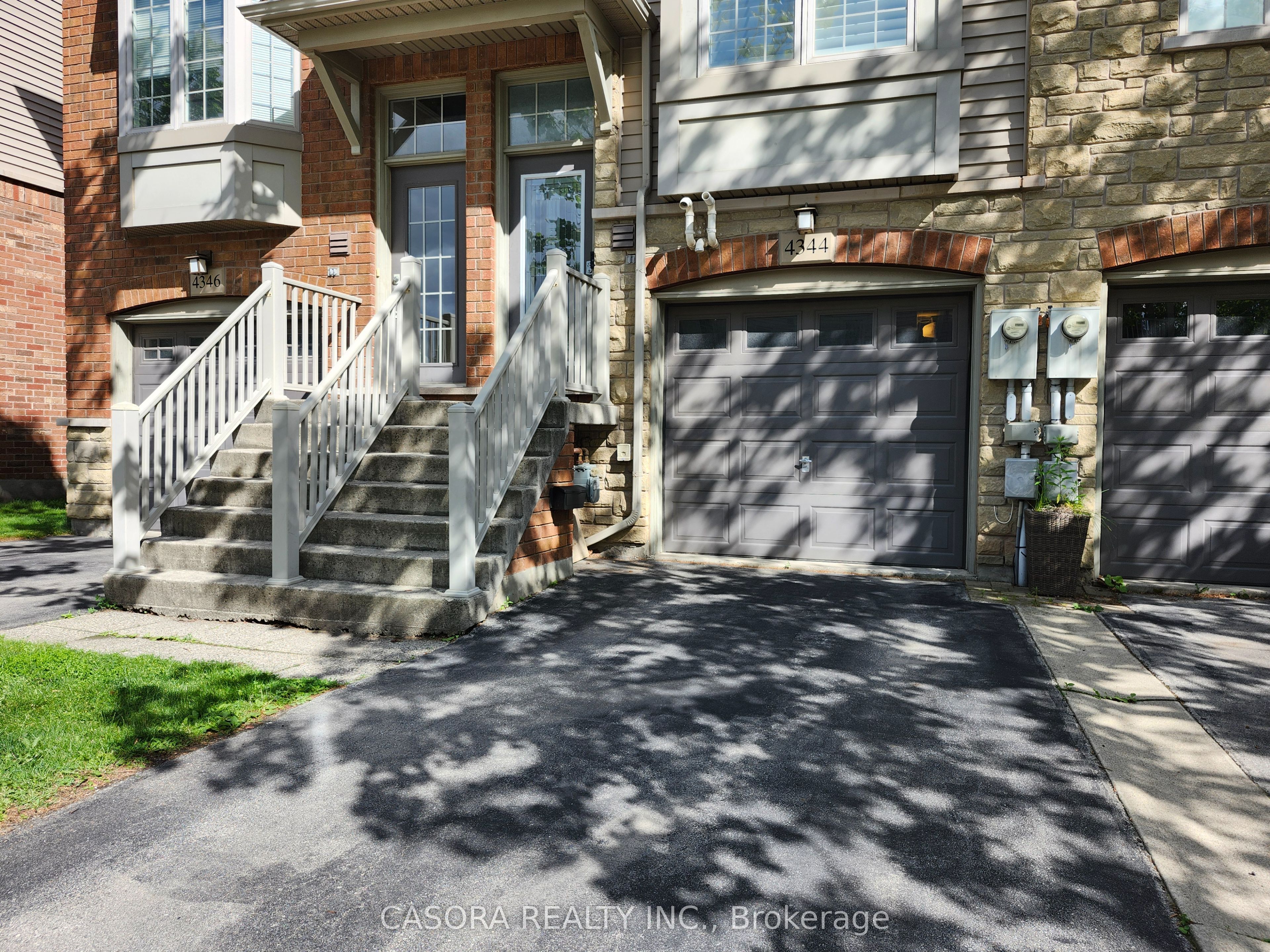 4344 Ingram Common, Burlington, ON L7L 0C4 photo 2