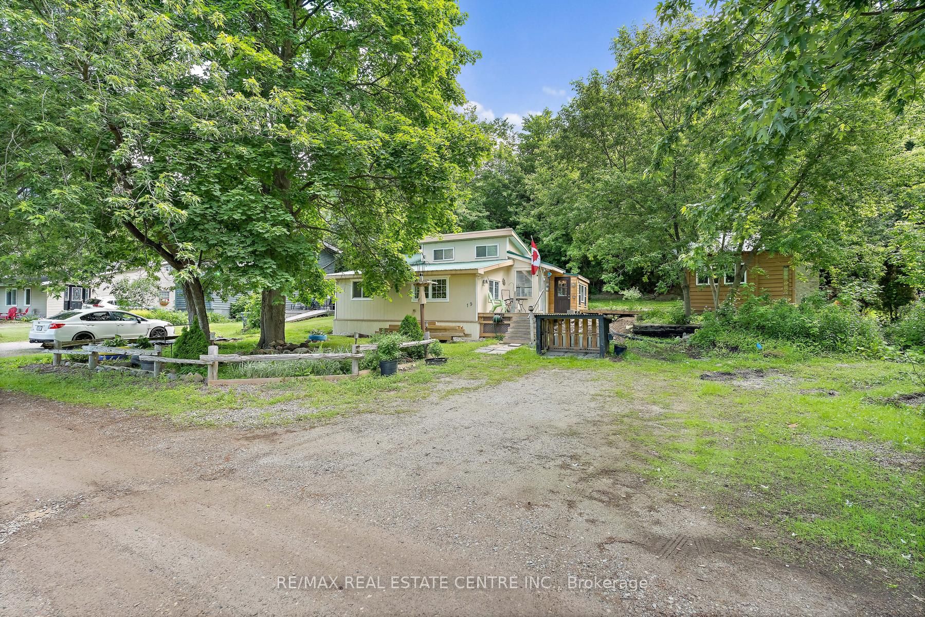 19 Old Pavillion Road, Caledon, ON L7C 3J8 photo 3
