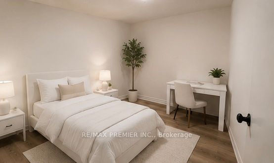 11 Seneca Avenue Lower, Toronto, ON M6N 2G7 photo 3