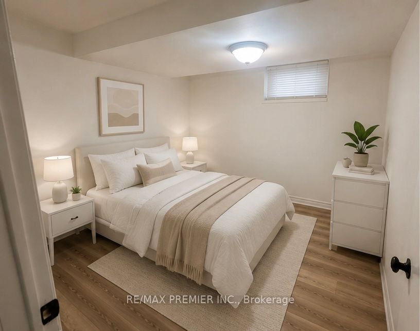 11 Seneca Avenue Lower, Toronto, ON M6N 2G7 photo 4