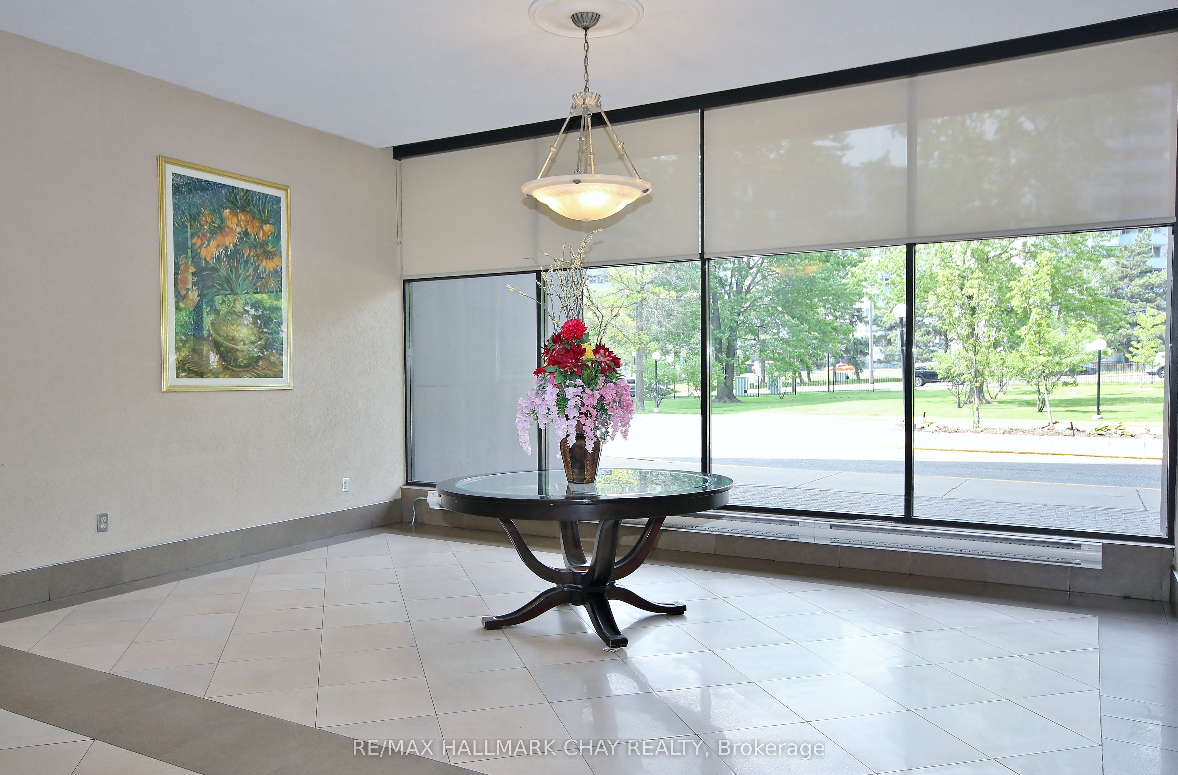 1455 LAWRENCE Avenue W 1707, Toronto, ON M6L 1B1 photo 2