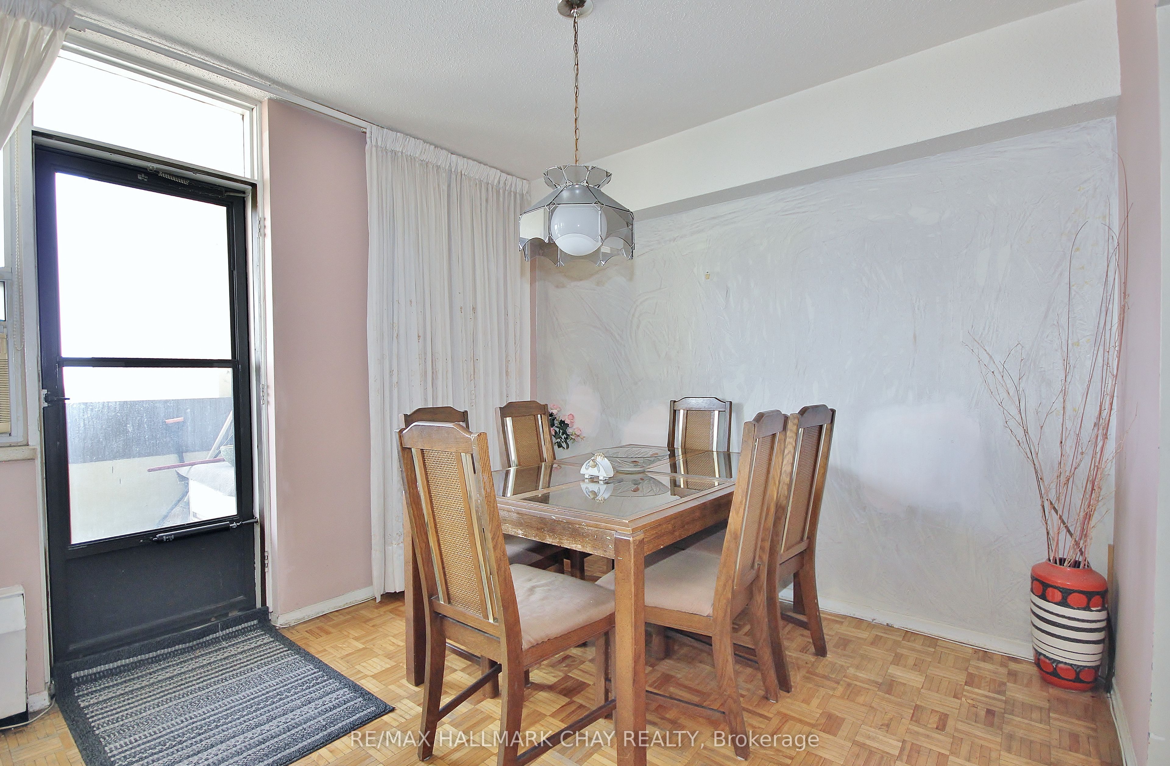 1455 LAWRENCE Avenue W 1707, Toronto, ON M6L 1B1 photo 5