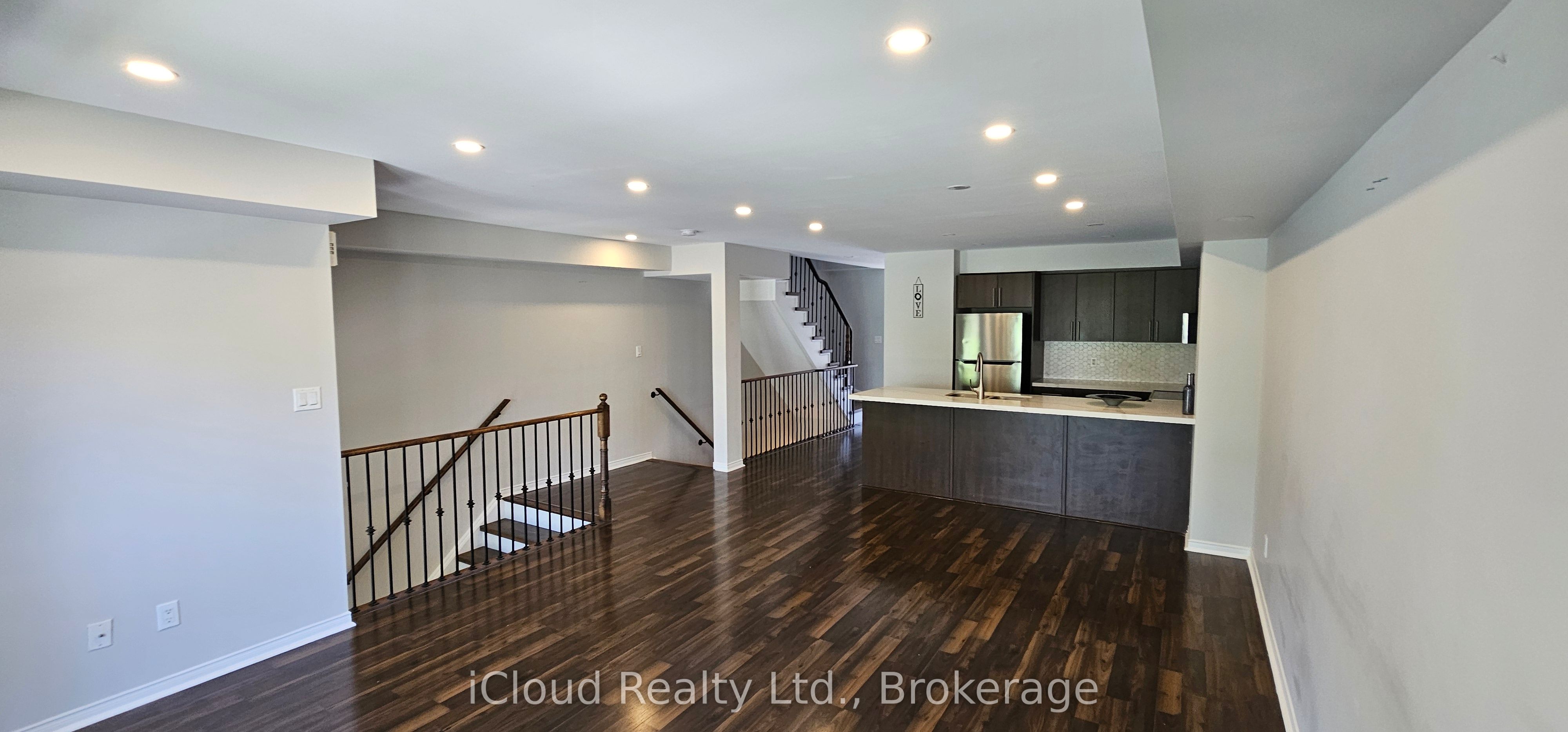 3070 Thomas Street 8, Mississauga, ON L5M 0T2 photo 5
