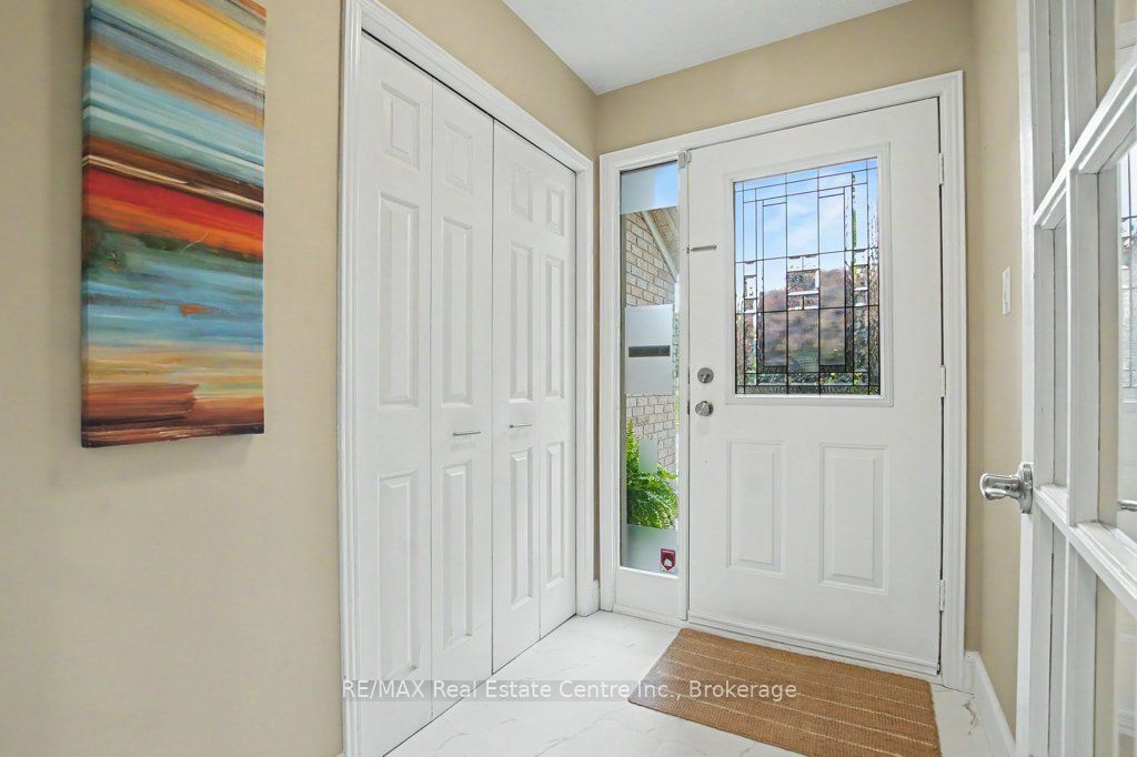 4237 Millcroft Park Drive, Burlington, ON L7M 3V7 photo 4