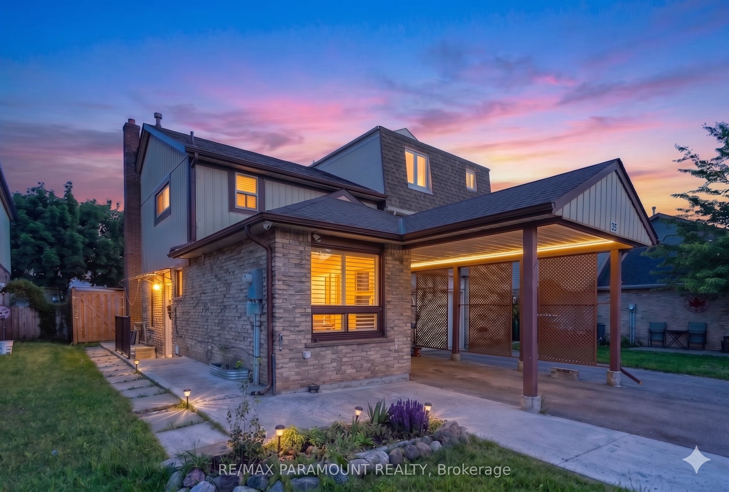 32 Fanshawe Drive, Brampton, ON L6Z 1A9 photo 2