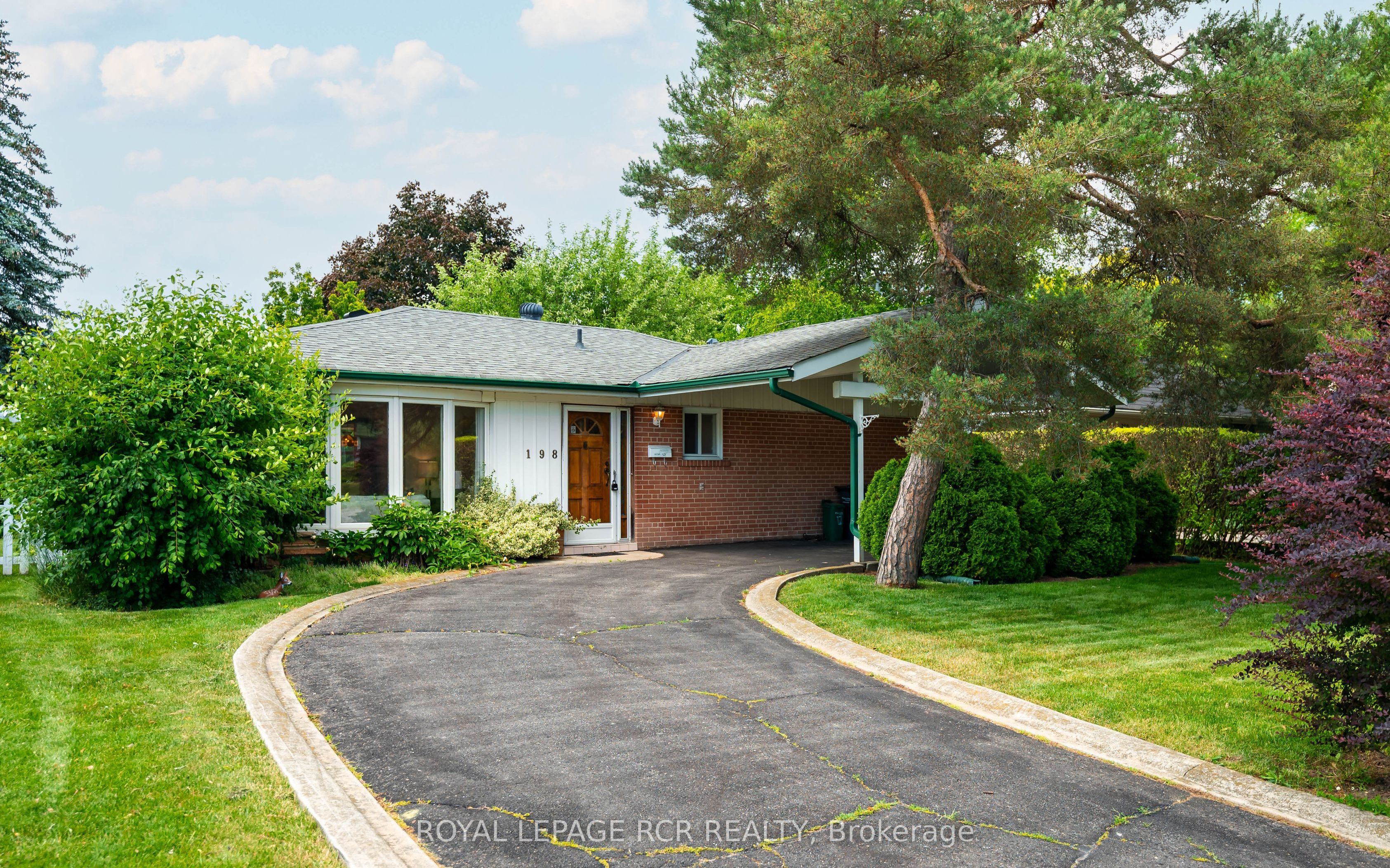 198 Bartley Bull Parkway, Brampton, ON L6W 2K7 photo 2