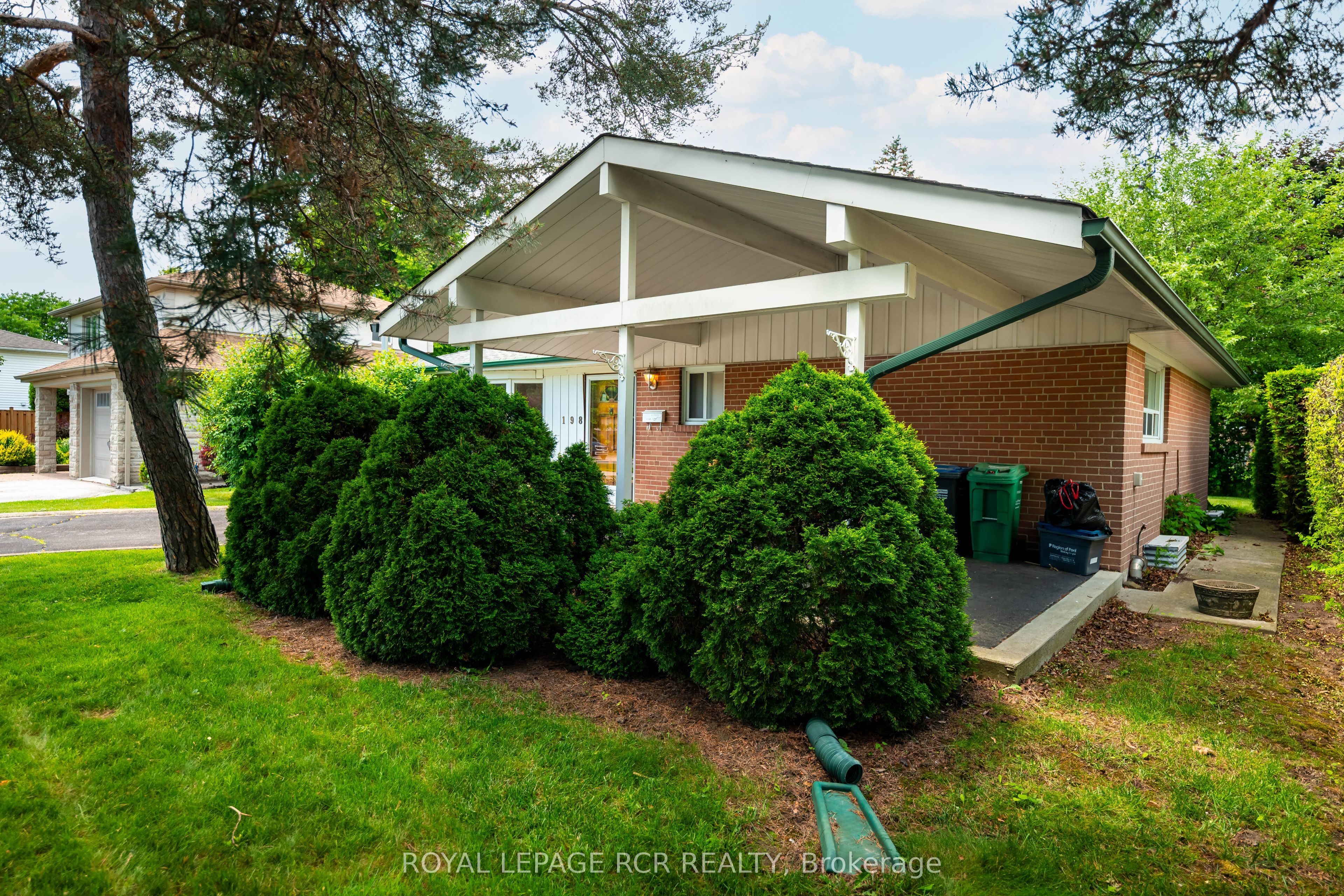 198 Bartley Bull Parkway, Brampton, ON L6W 2K7 photo 4