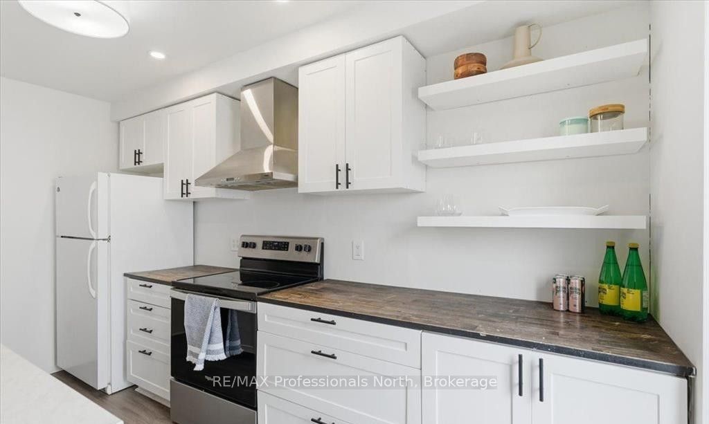 98 Roxton Road, Oakville, ON L6H 6V4 photo 5