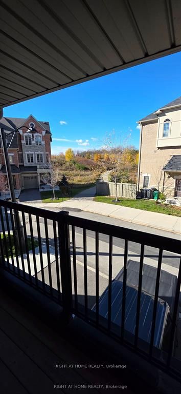 27 Shiff Crescent, Brampton, ON L6Z 0B4 photo 3