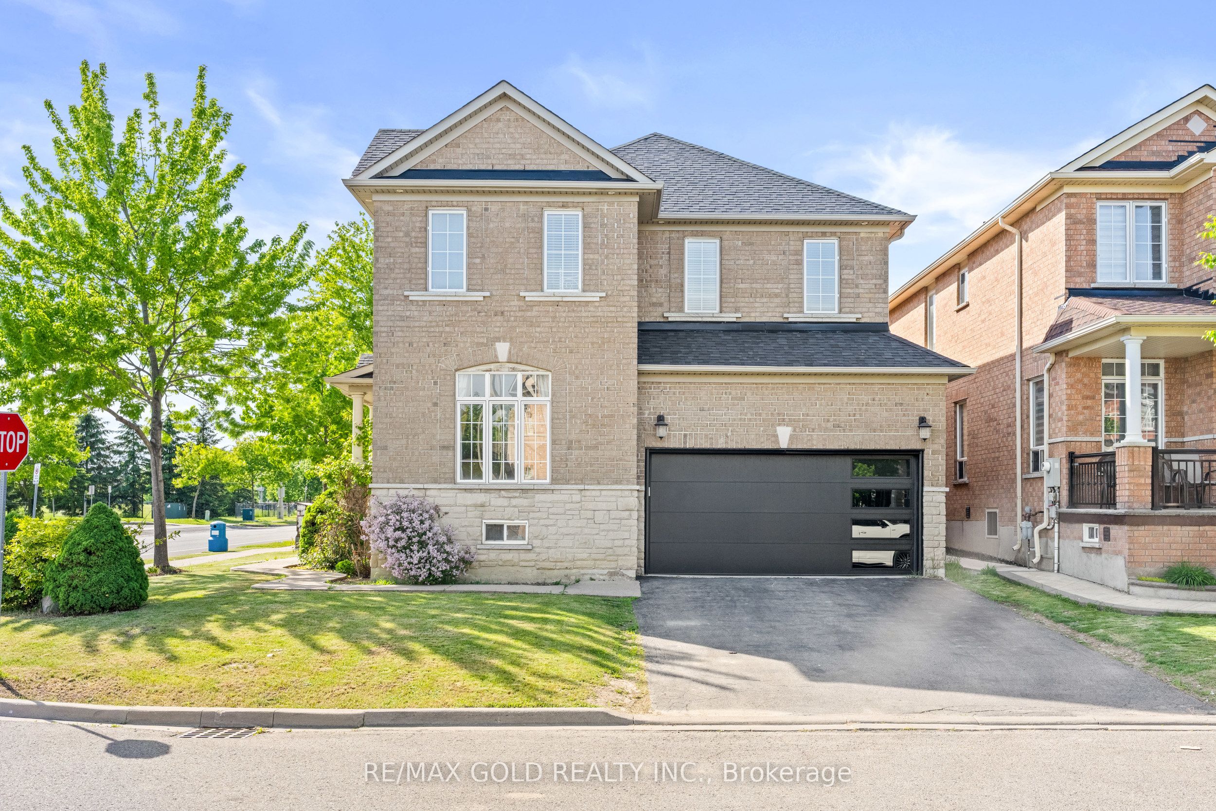 261 Mountainash Road, Brampton, ON L6R 3M3