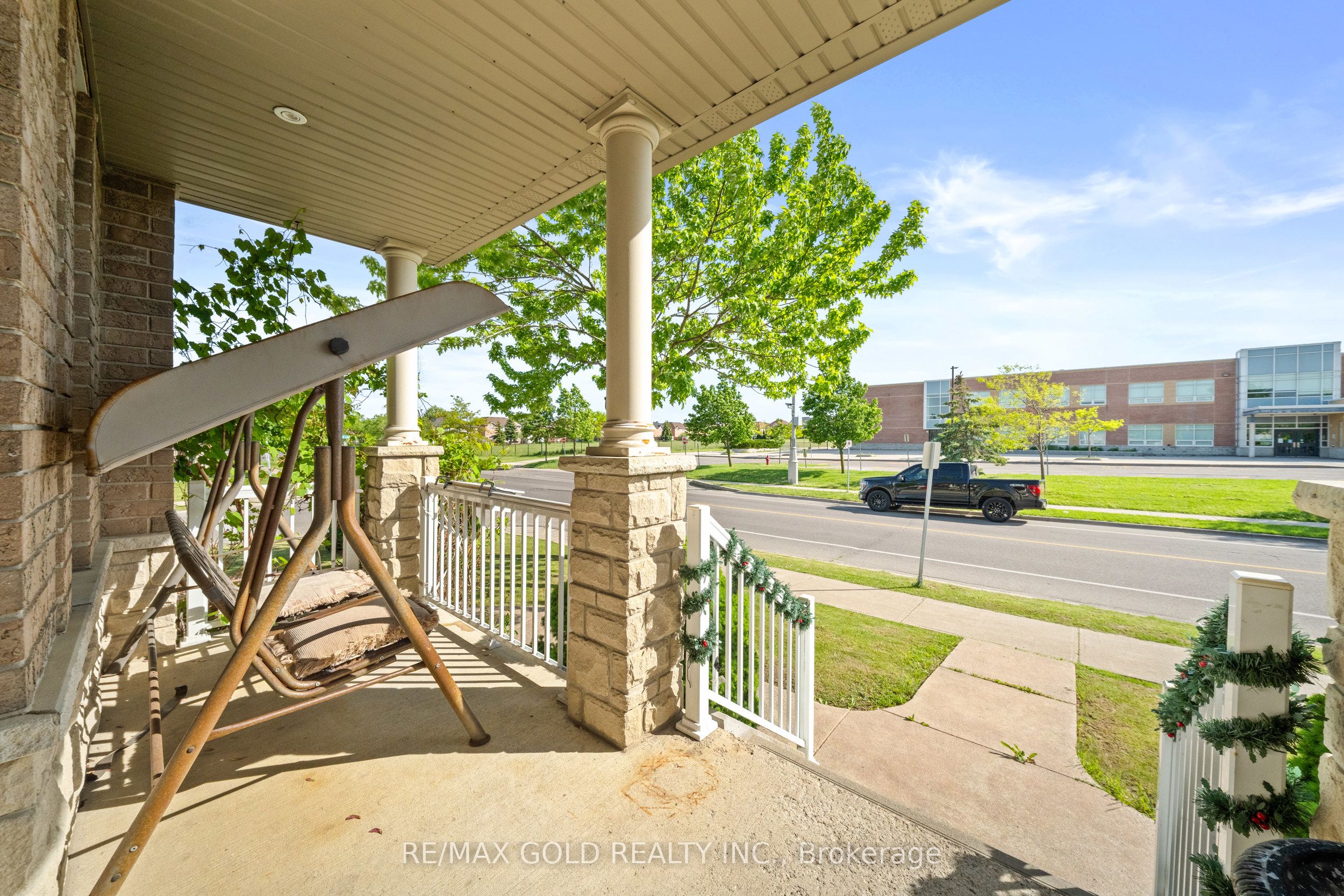 261 Mountainash Road, Brampton, ON L6R 3M3 photo 5
