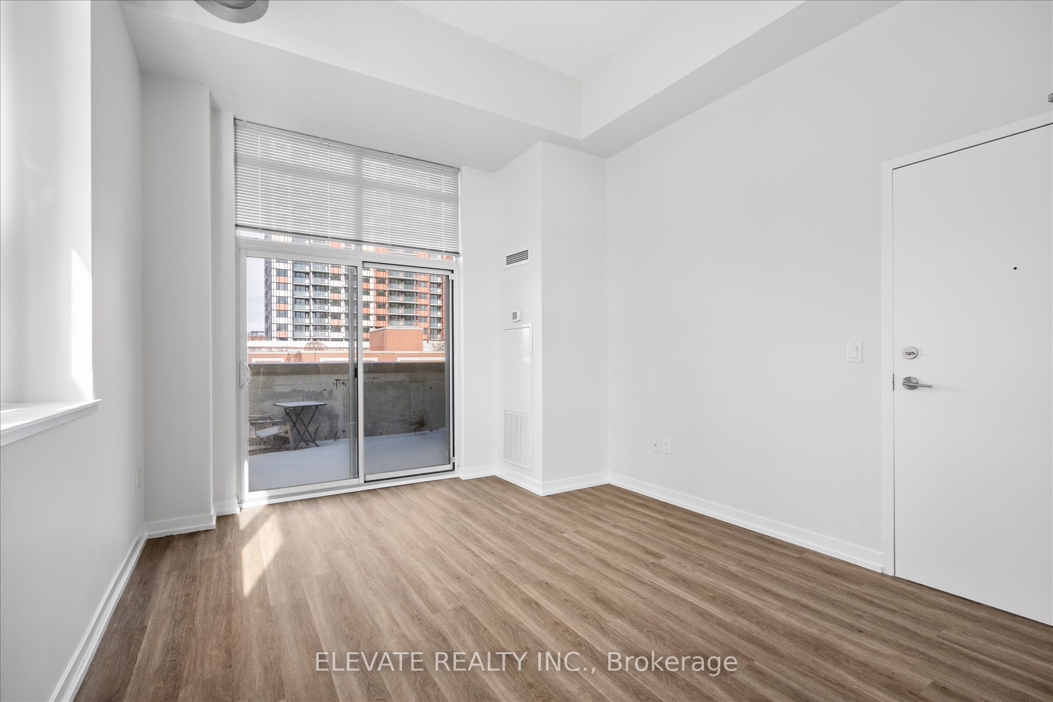 1410 Dupont Street 328, Toronto, ON M6H 0B6 photo 3