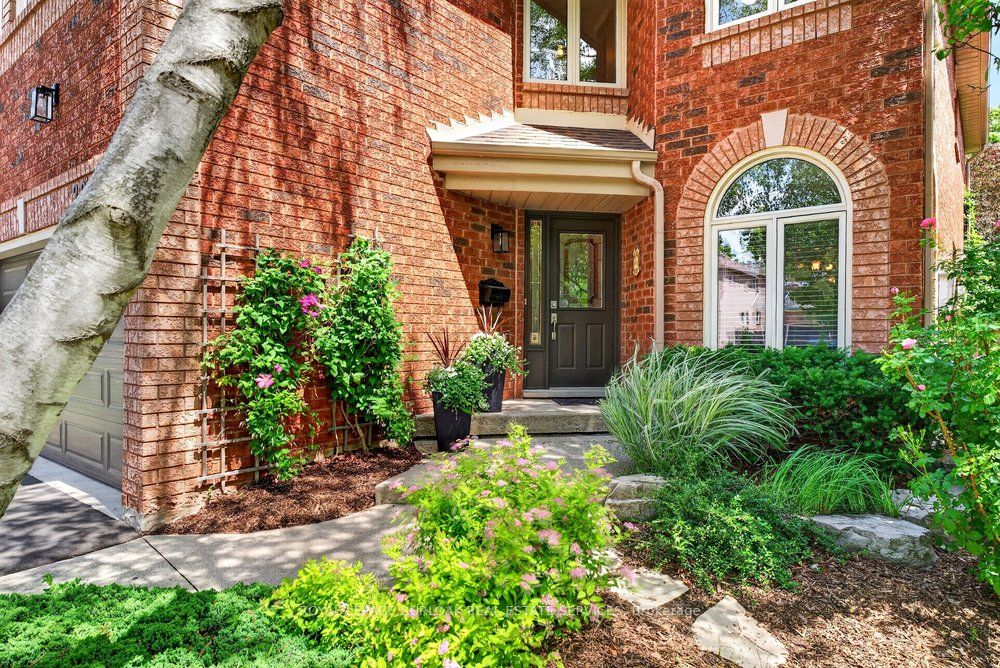 2255 Vista Oak Road, Oakville, ON L6M 3L8 photo 2