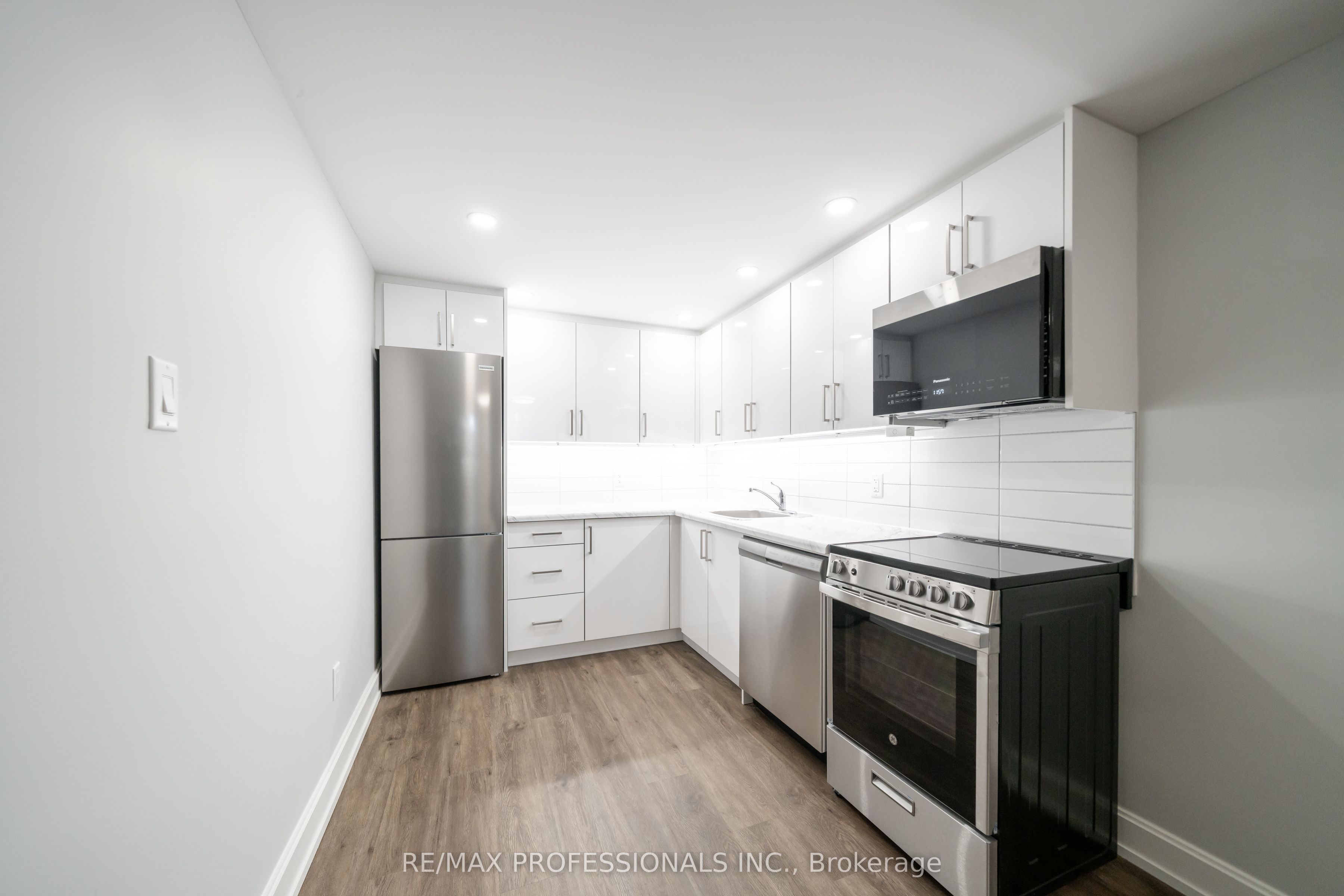 1485 King Street W 4, Toronto, ON M6K 1J4