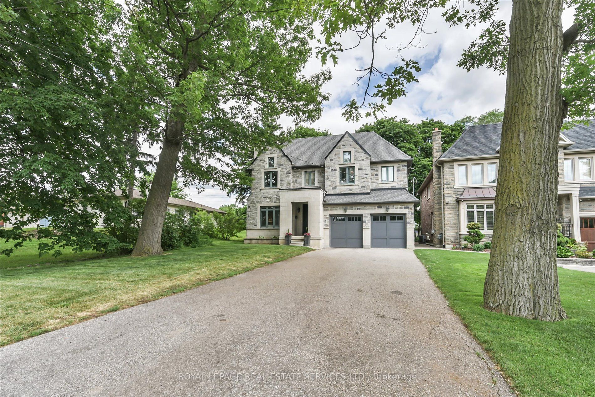 439 Martin Grove Road, Toronto, ON M9B 4M1