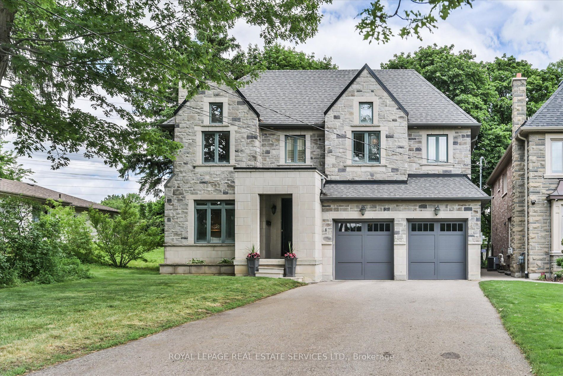439 Martin Grove Road, Toronto, ON M9B 4M1 photo 2