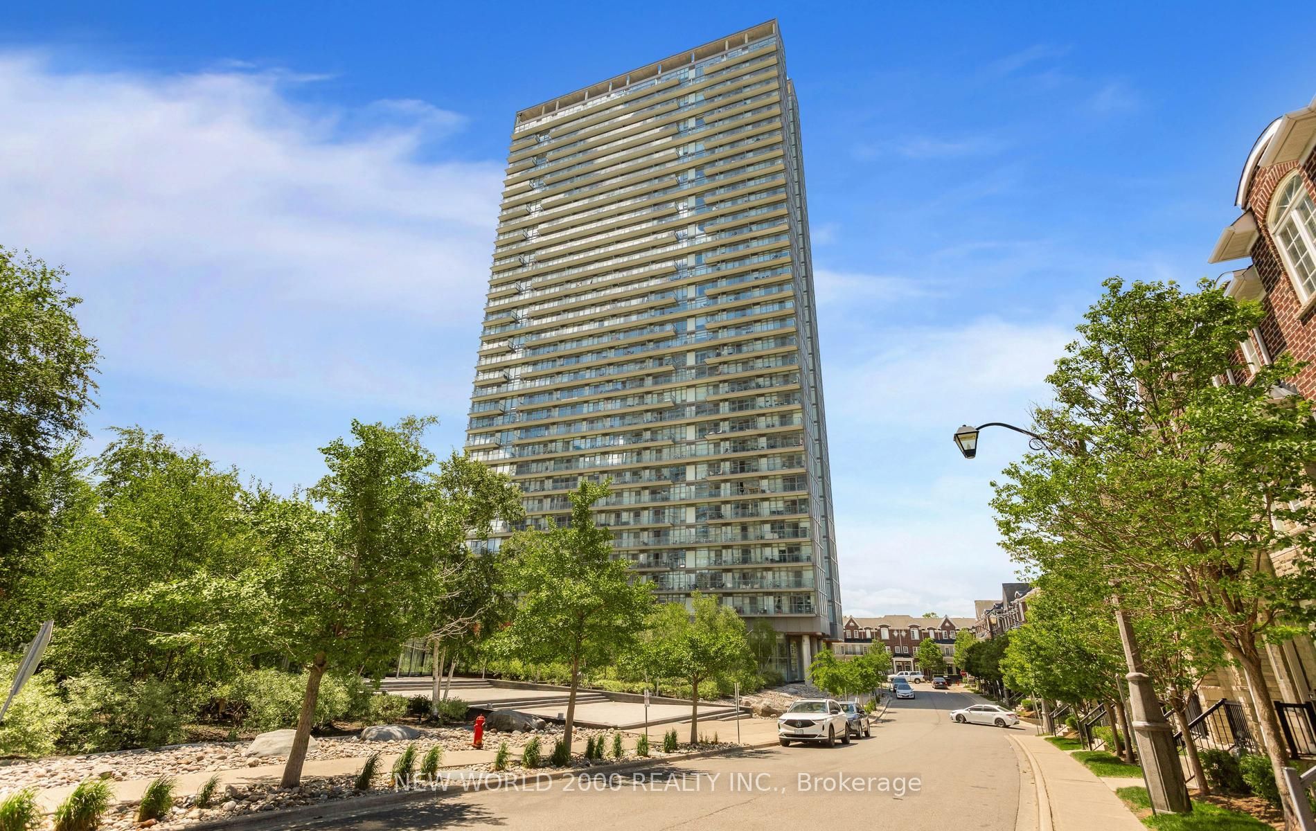 105 The Queens Way 1902, Toronto, ON M6S 5B5 photo 3