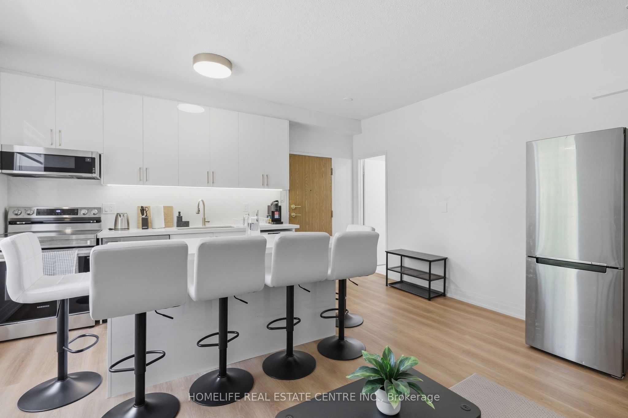 223 Jameson Avenue 201, Toronto, ON M6K 2Y7 photo 5