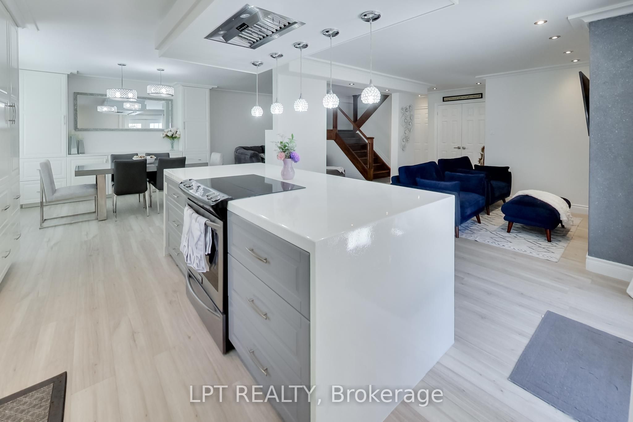 2482 Snowhill Court, Burlington, ON L7M 1Y3 photo 3
