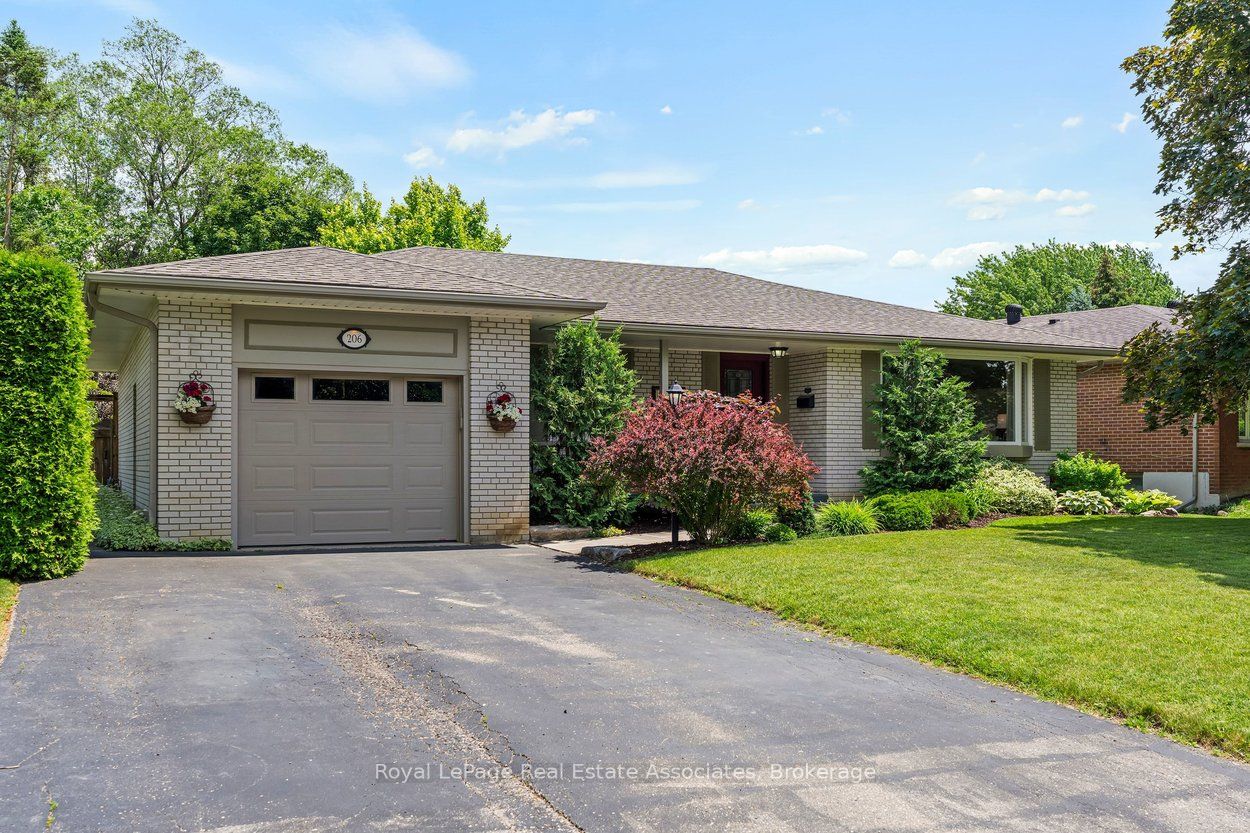 206 Elizabeth Street S, Brampton, ON L6Y 1S1 photo 5