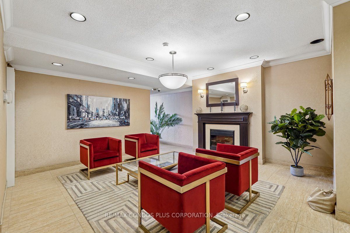250 Scarlett Road 1307, Toronto, ON M6N 4X5 photo 3