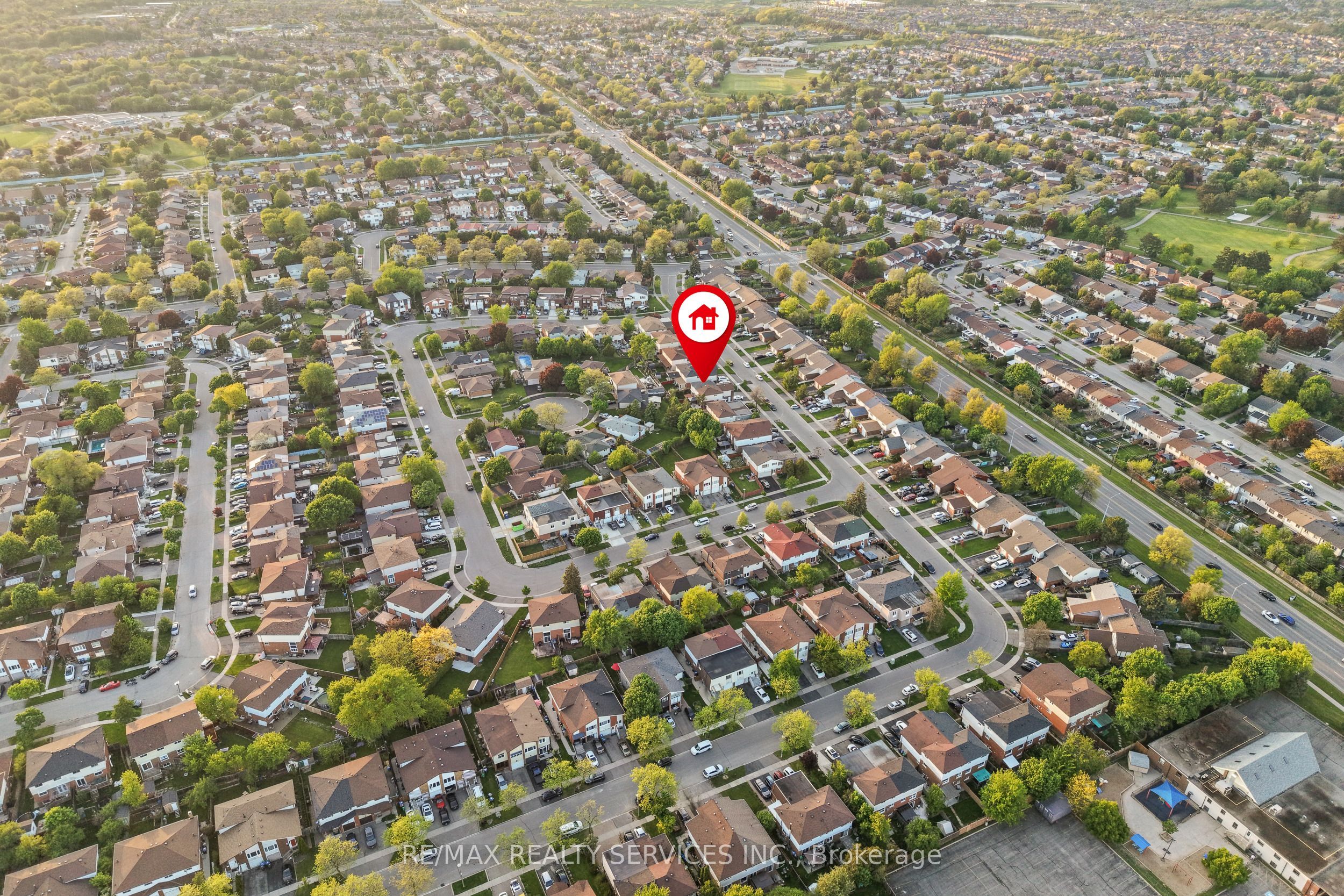 28 Kingswood Drive, Brampton, ON L6V 2T6 photo 4