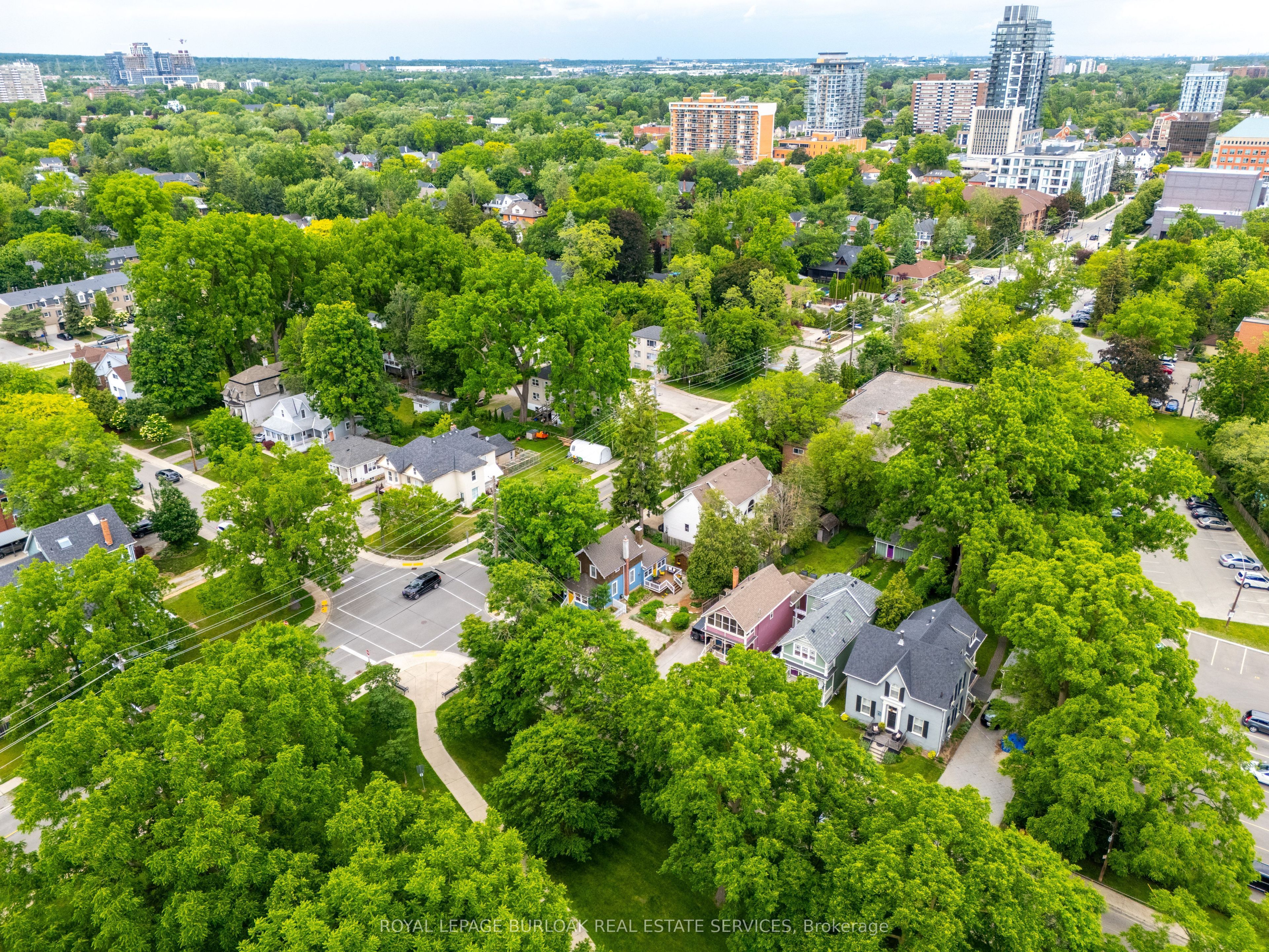 455 Nelson Avenue, Burlington, ON L7S 1N3 photo 3