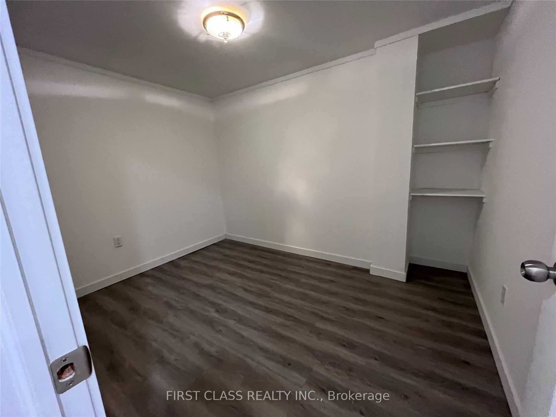 2793 Lindholm Crescent Basement, Mississauga, ON L5M 4P7 photo 5