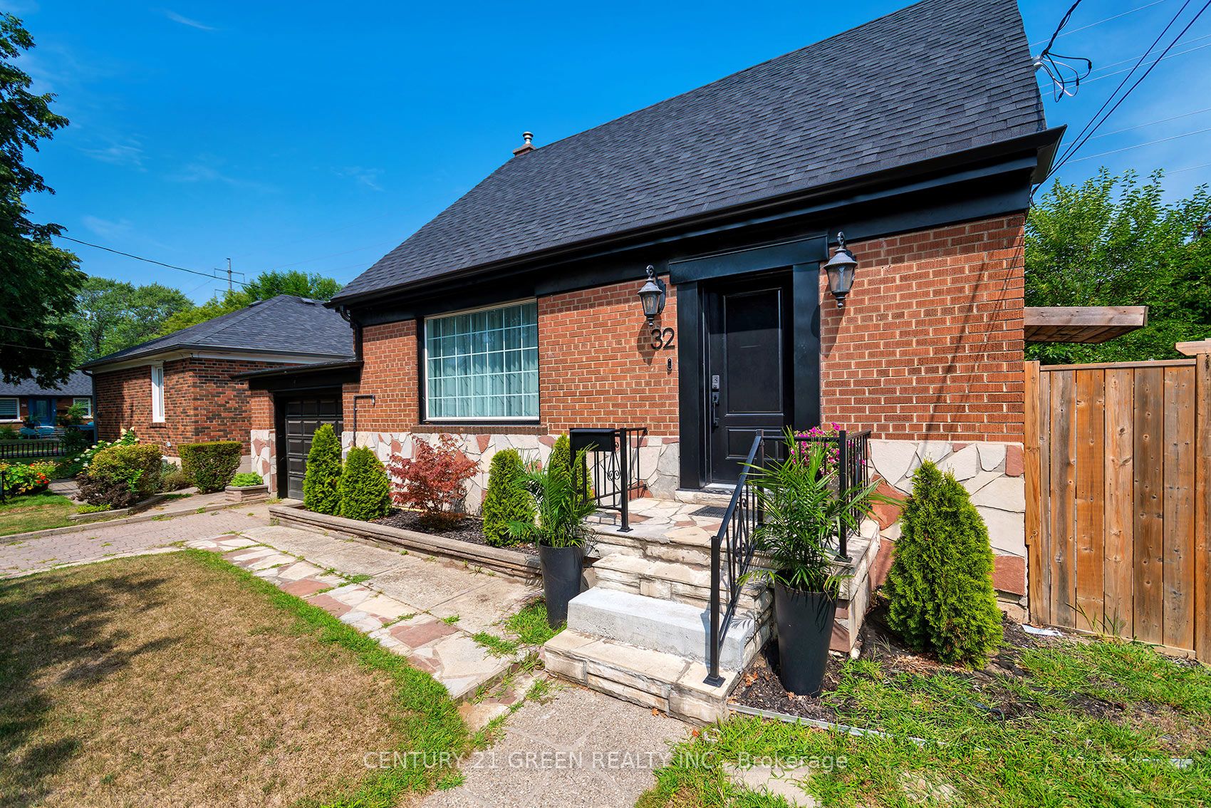 32 Castlebar Road, Toronto, ON M8Z 2J5 photo 4
