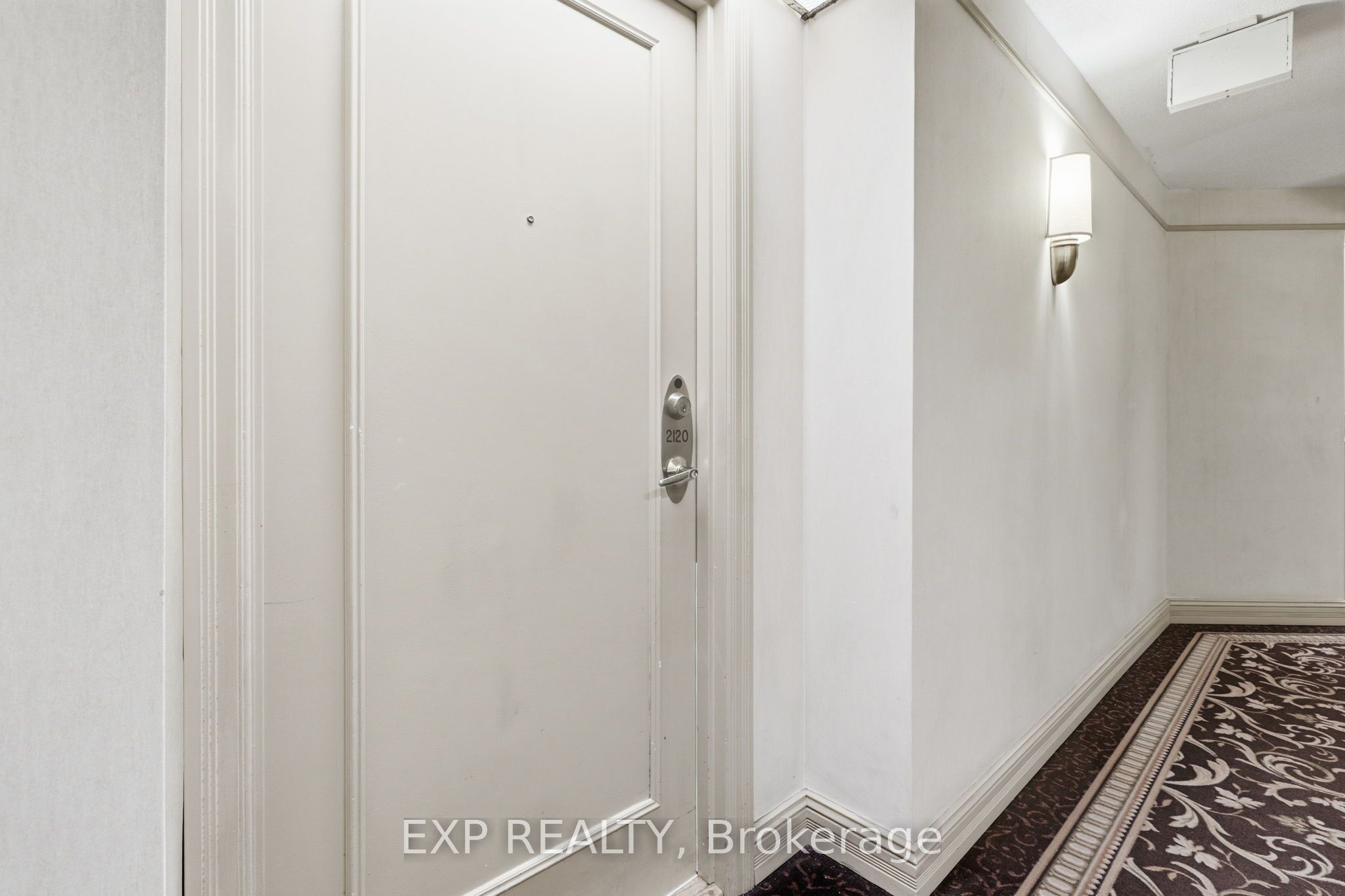 25 Kingsbridge Garden Circle 2120, Mississauga, ON L5R 4B1 photo 3