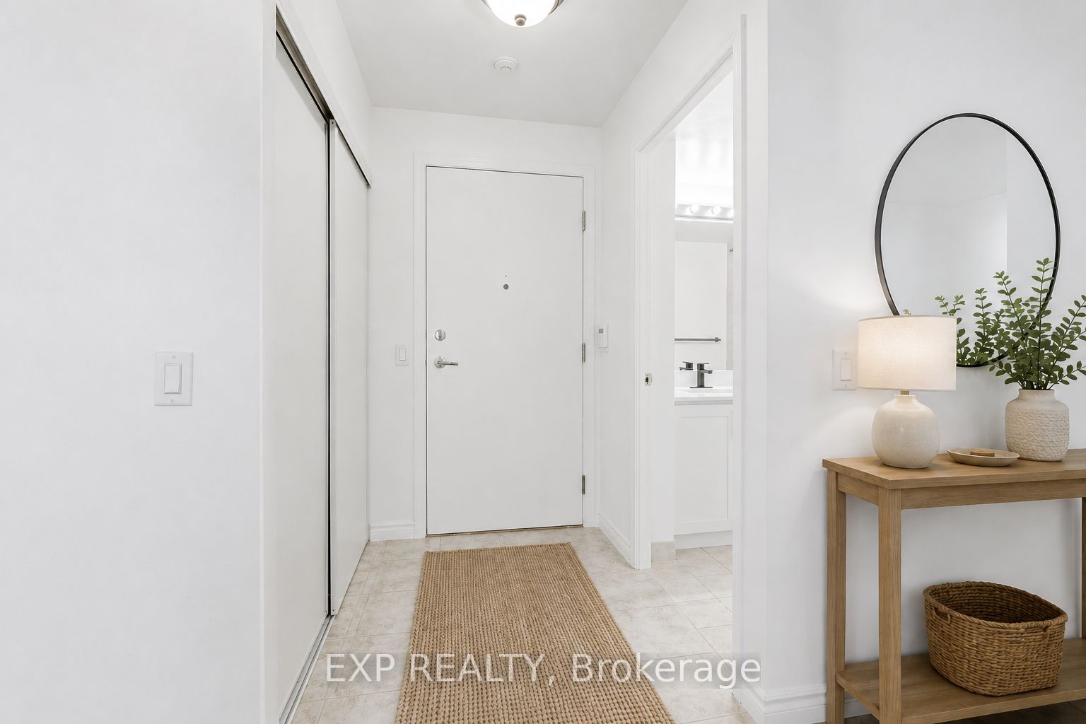 25 Kingsbridge Garden Circle 2120, Mississauga, ON L5R 4B1 photo 4