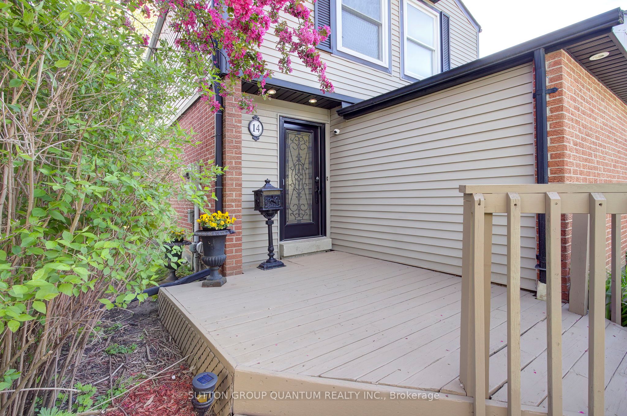 336 Queen Street S 14, Mississauga, ON L5M 1M2 photo 2