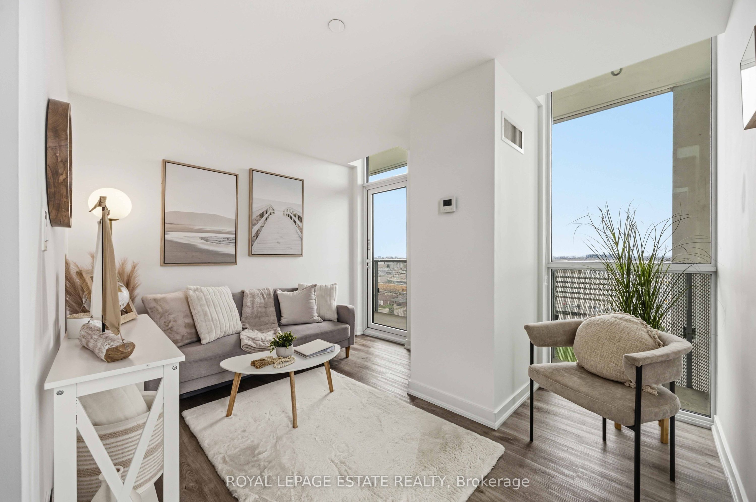 160 Flemington Road 1505, Toronto, ON M6A 0A9