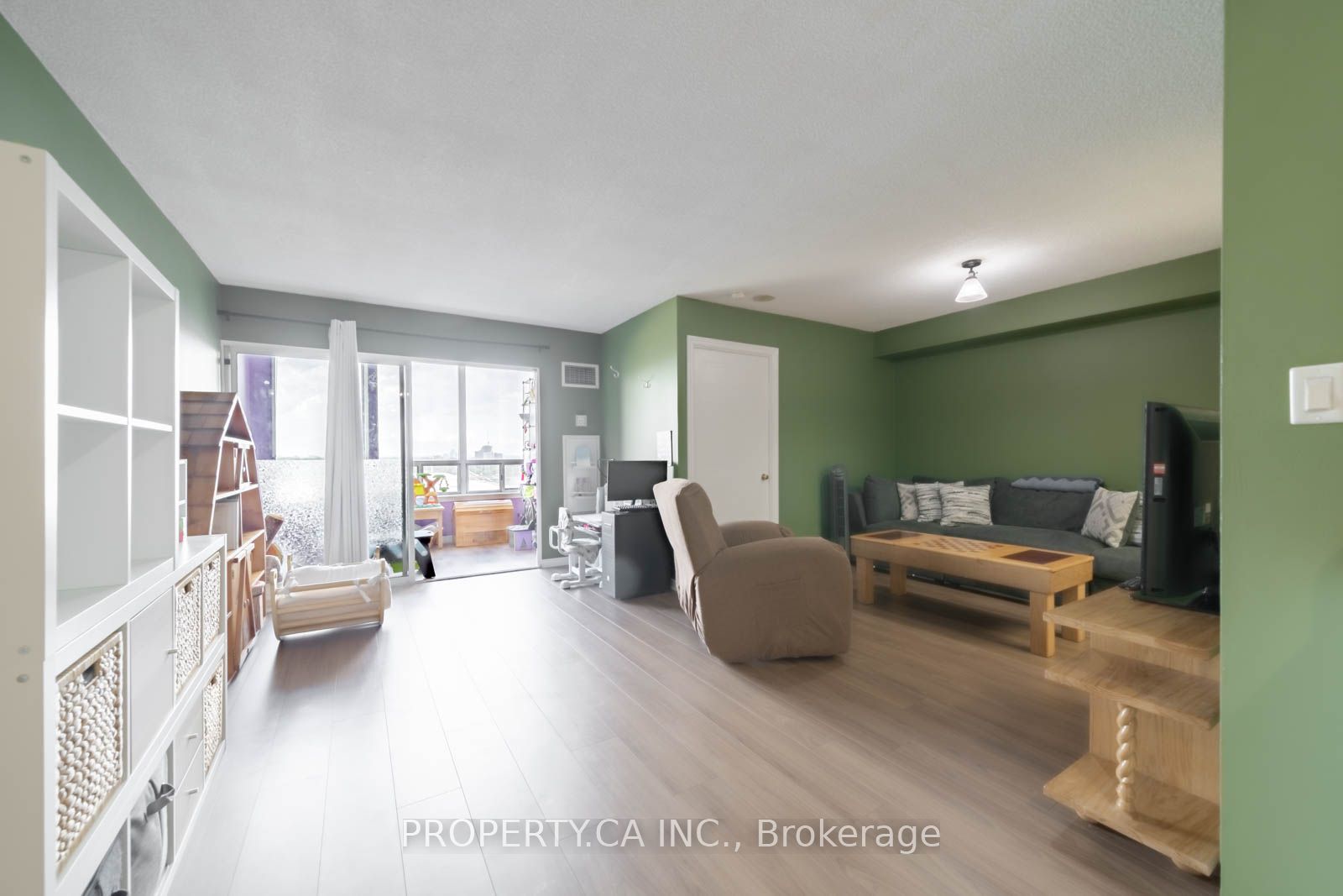 135 Hillcrest Avenue 1115, Mississauga, ON L5B 4B1 photo 3