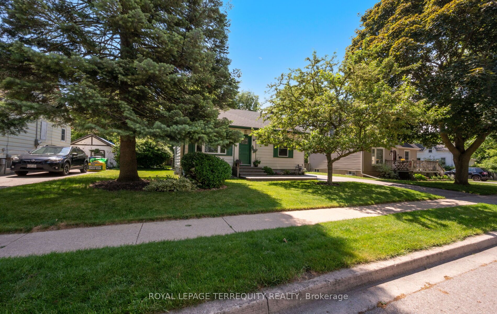 33 Rogers Road, Brampton, ON L6X 1L7