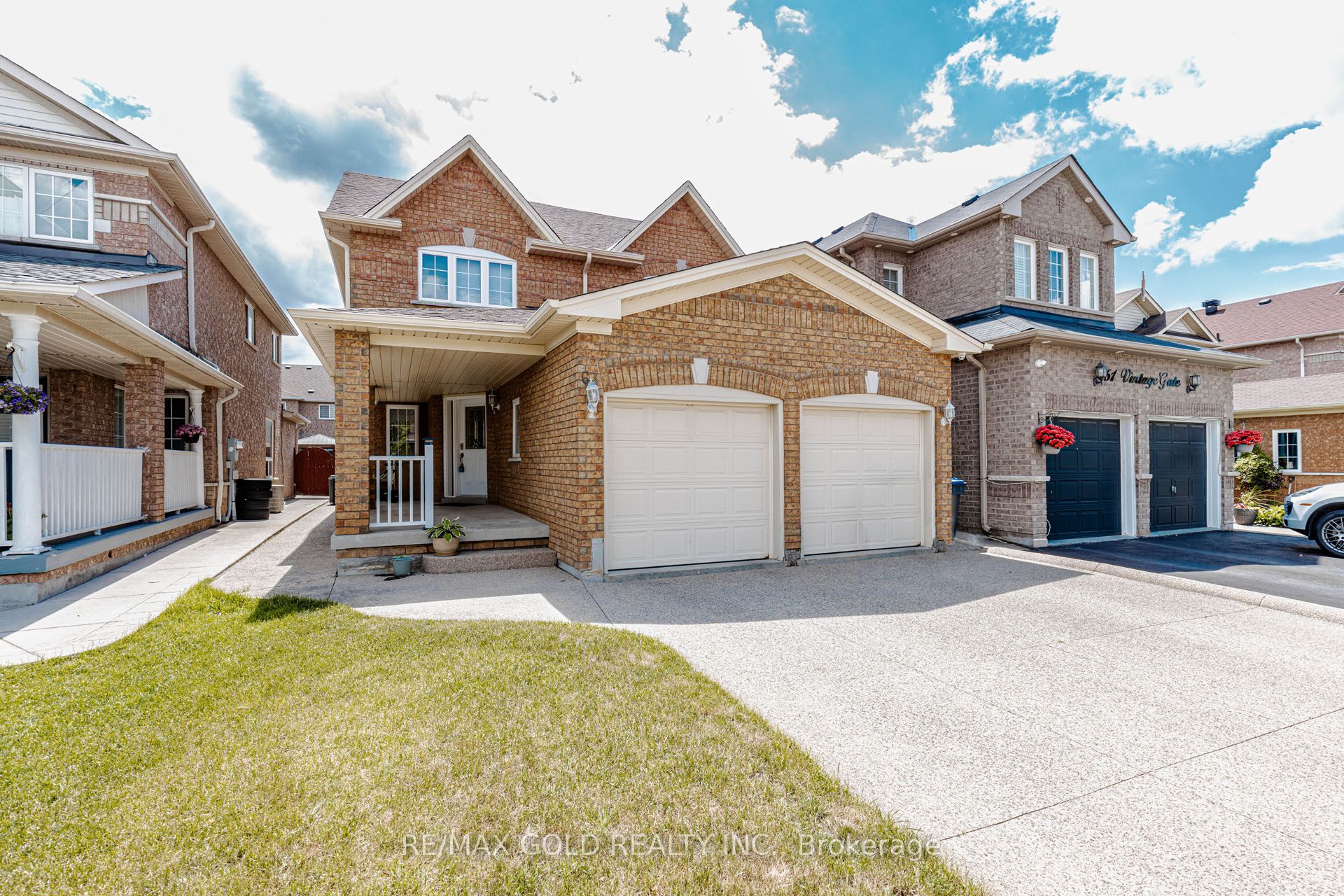 63 Vintage Gate, Brampton, ON L6X 5C3 photo 2