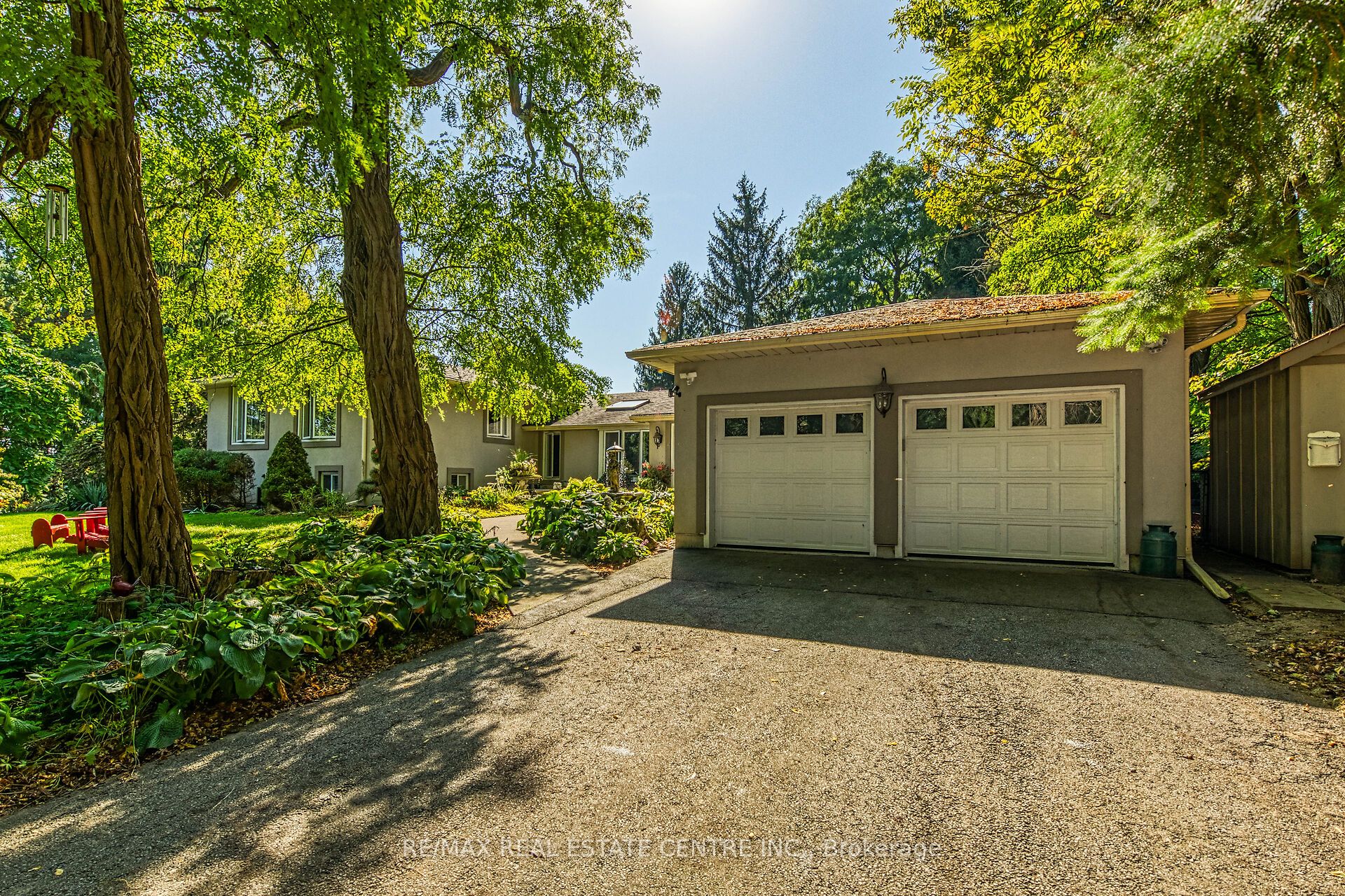 5590 Blind Line, Burlington, ON L7P 0B2 photo 3