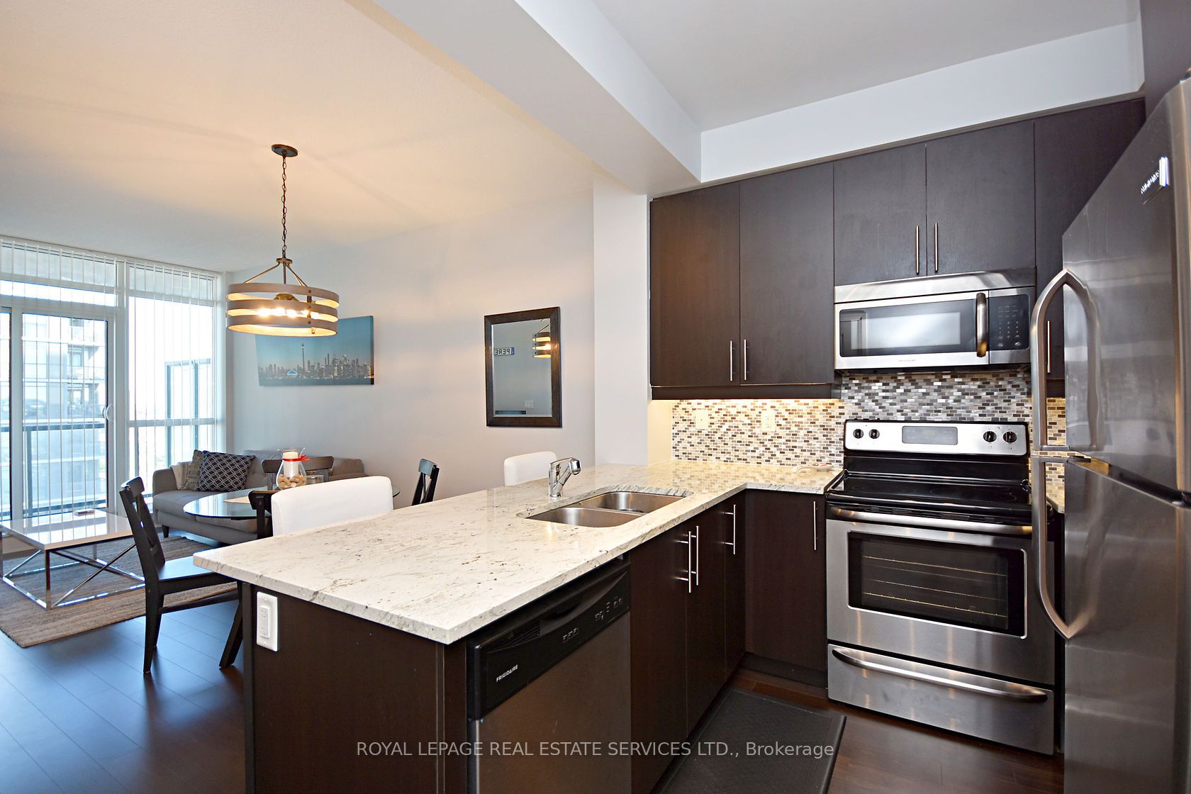 1185 The Queensway N/A 901, Toronto, ON M8Z 0C6 photo 3